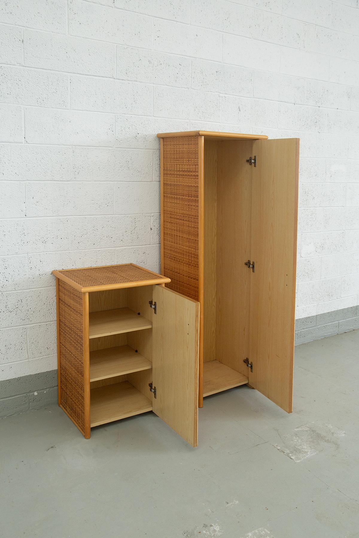 Mid-Century moderno Pair of vintage bamboo and rattan cabinets in vendita