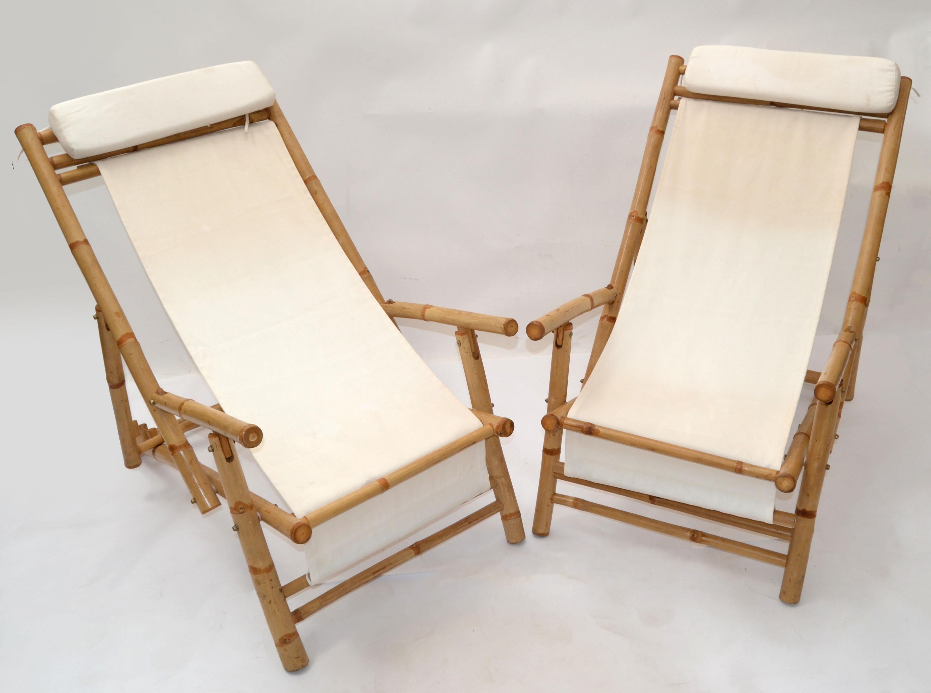Pair of Mid-Century Modern bamboo, brass hardware and linen fabric folding lounge chairs from the 1970.
With integrated cushion. Original fabric.
Measures folded: H 58 x W 24 x D 6 inches.
Bohemian chic for tropical indoor Spaces, Porche.