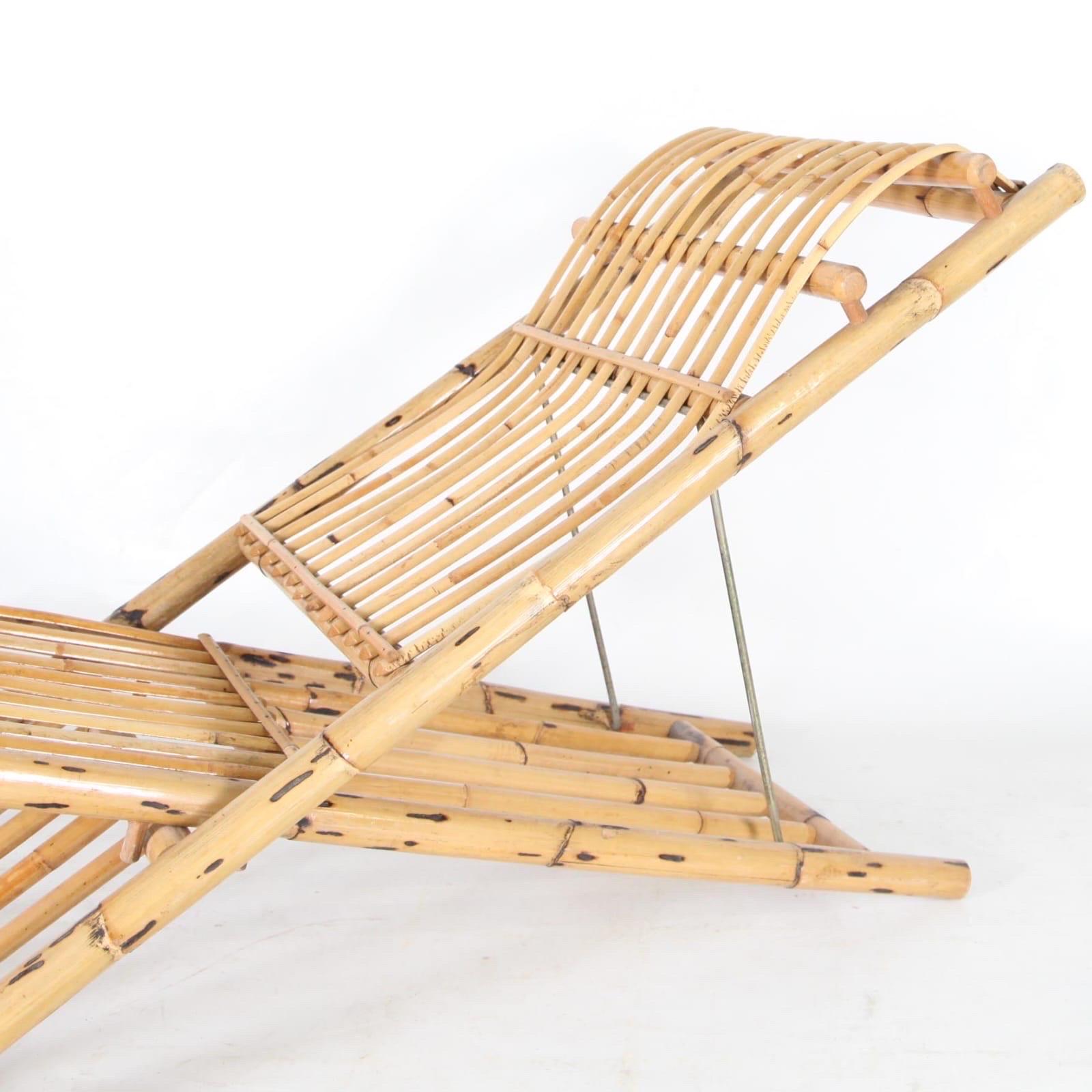 Pair of vintage bamboo loungers In Excellent Condition For Sale In Isle Sur Sorgue, FR