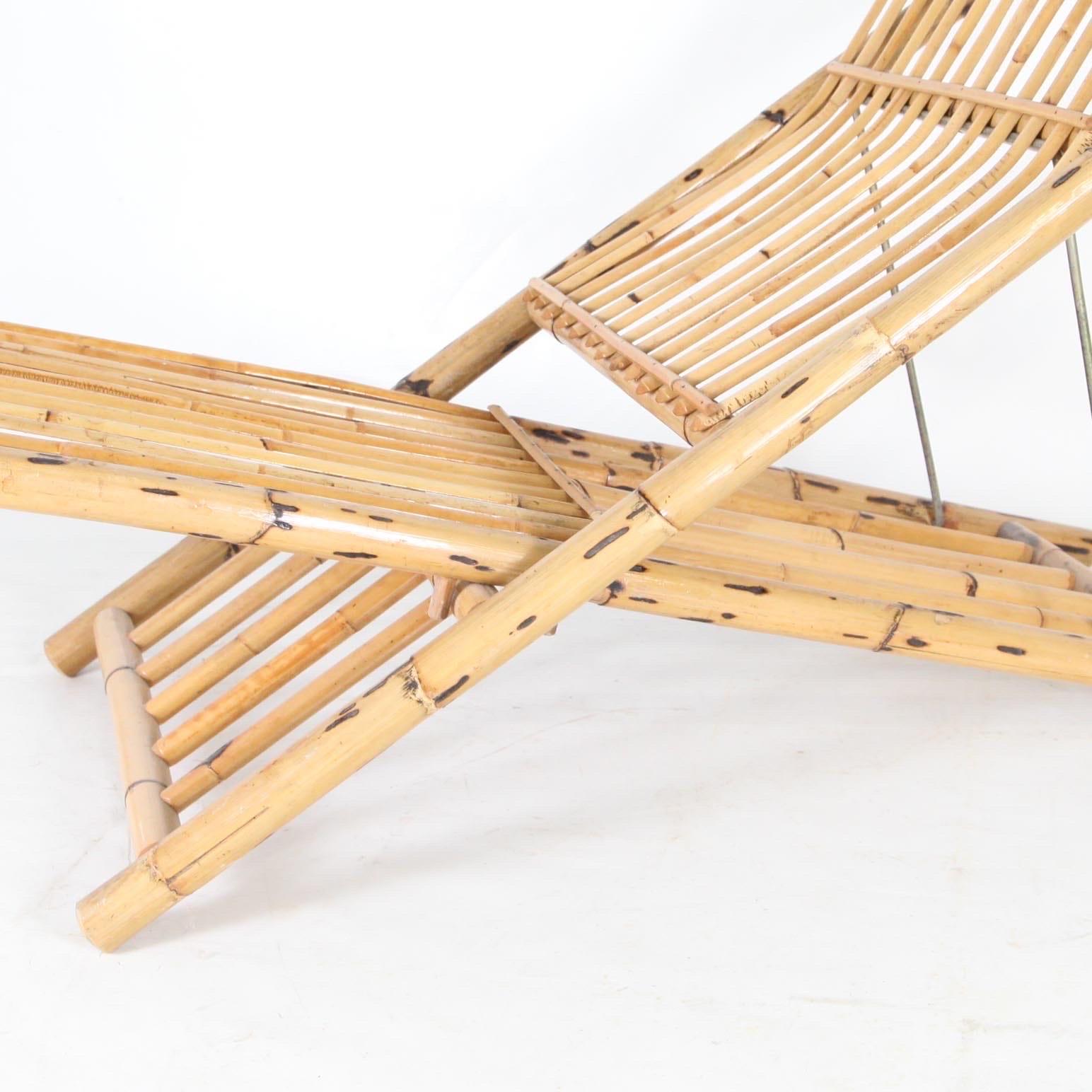 Bamboo Pair of vintage bamboo loungers For Sale