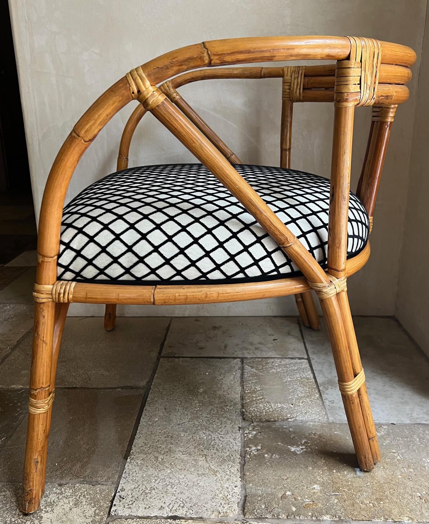 Paar Vintage Bamboo Tub Back Armchairs (Unbekannt)