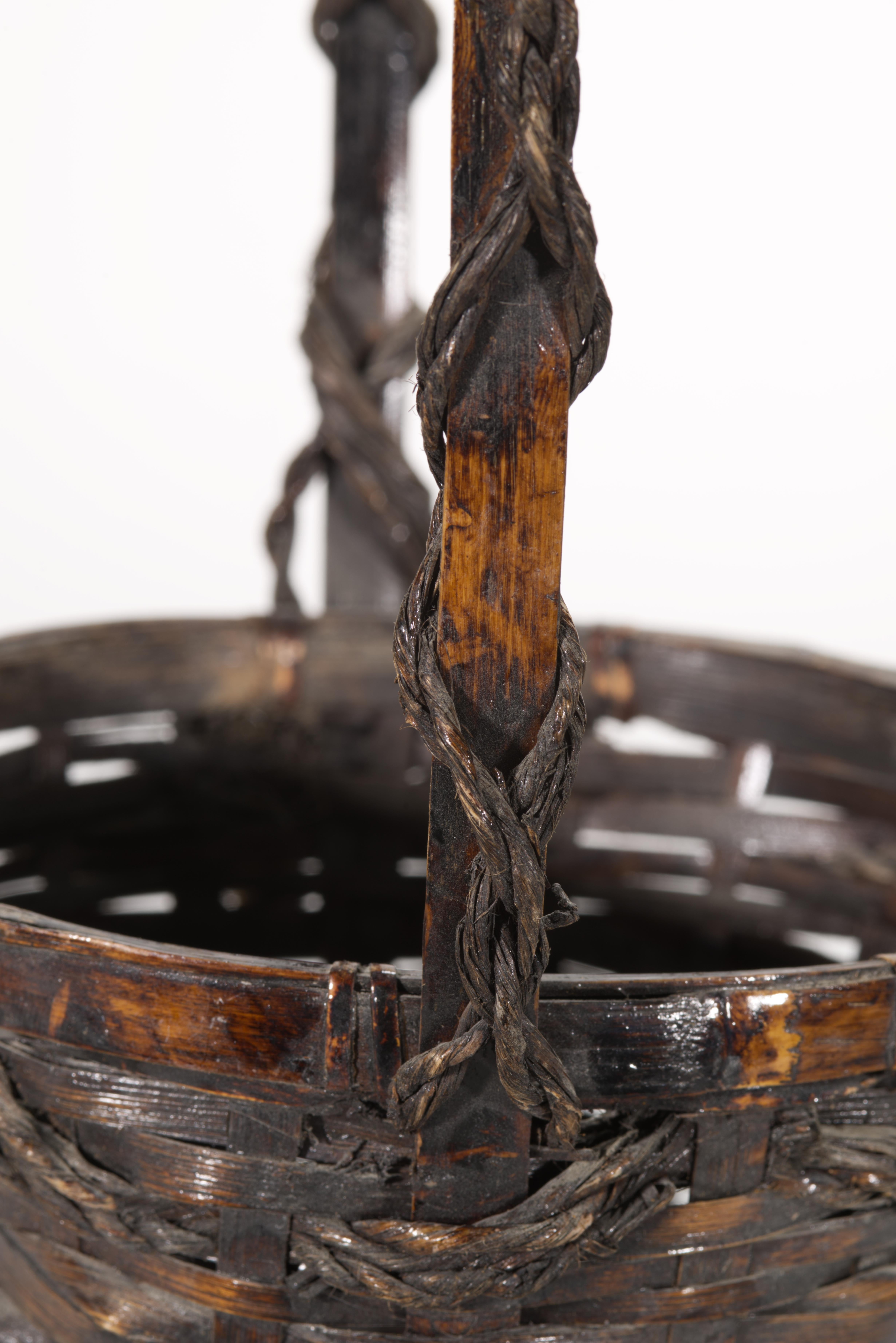 Hand-Woven Pair of Vintage Bamboo Wicker Ikebana Hanakago Baskets with Handles For Sale