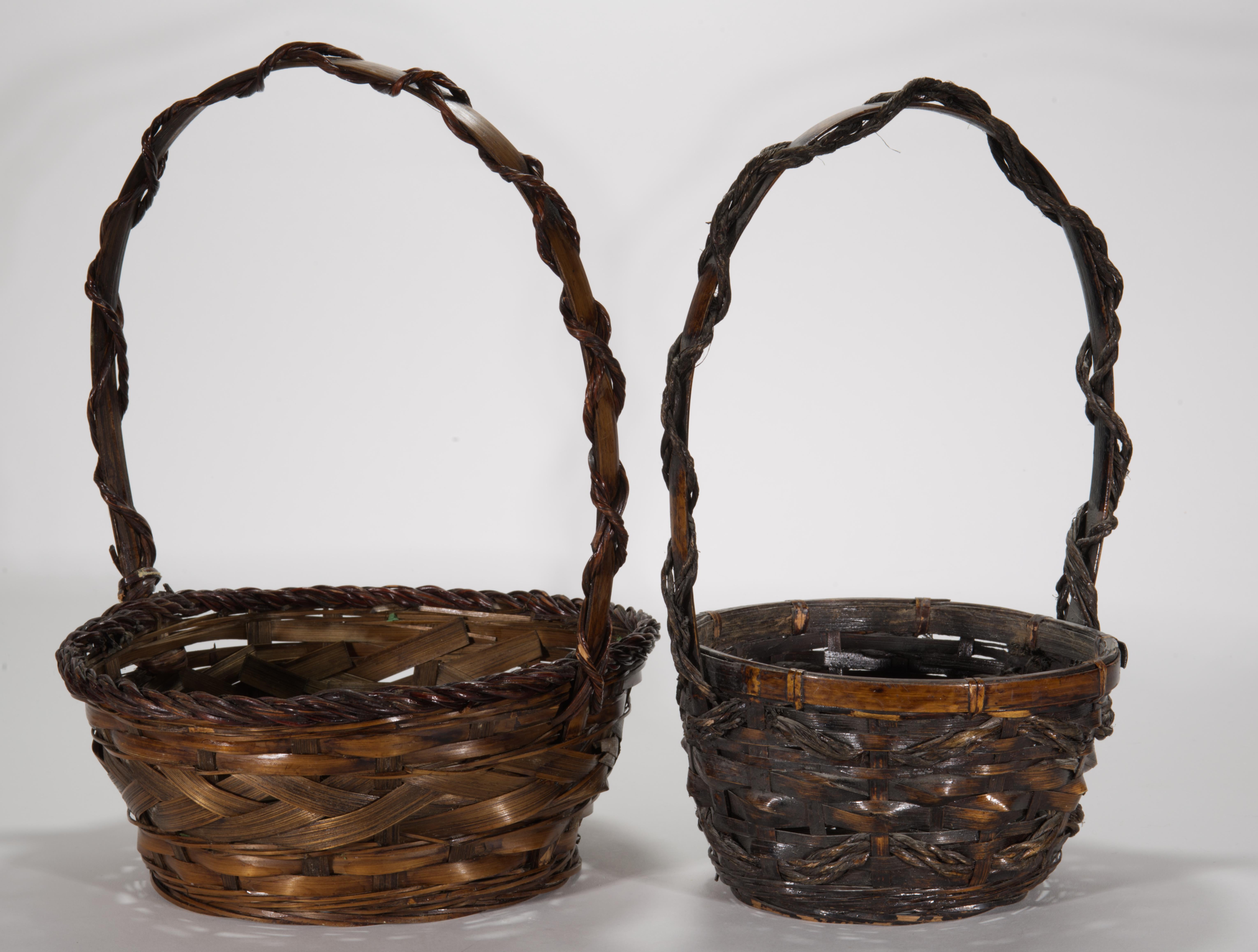 Pair of Vintage Bamboo Wicker Ikebana Hanakago Baskets with Handles In Good Condition For Sale In Clifton Springs, NY
