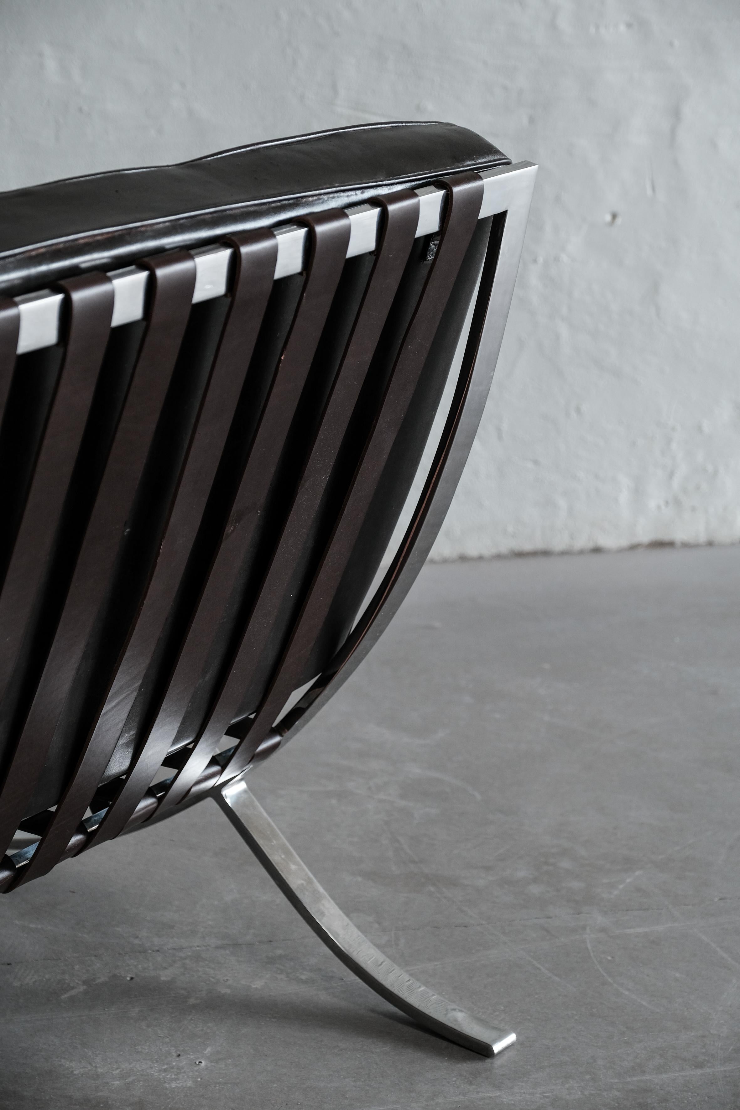 20ième siècle Paire de chaises Barcelona vintage de Mies van der Rohe