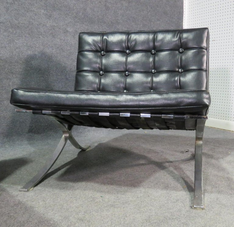 Pair of Vintage Barcelona Style Chairs For Sale at 1stDibs barcelona