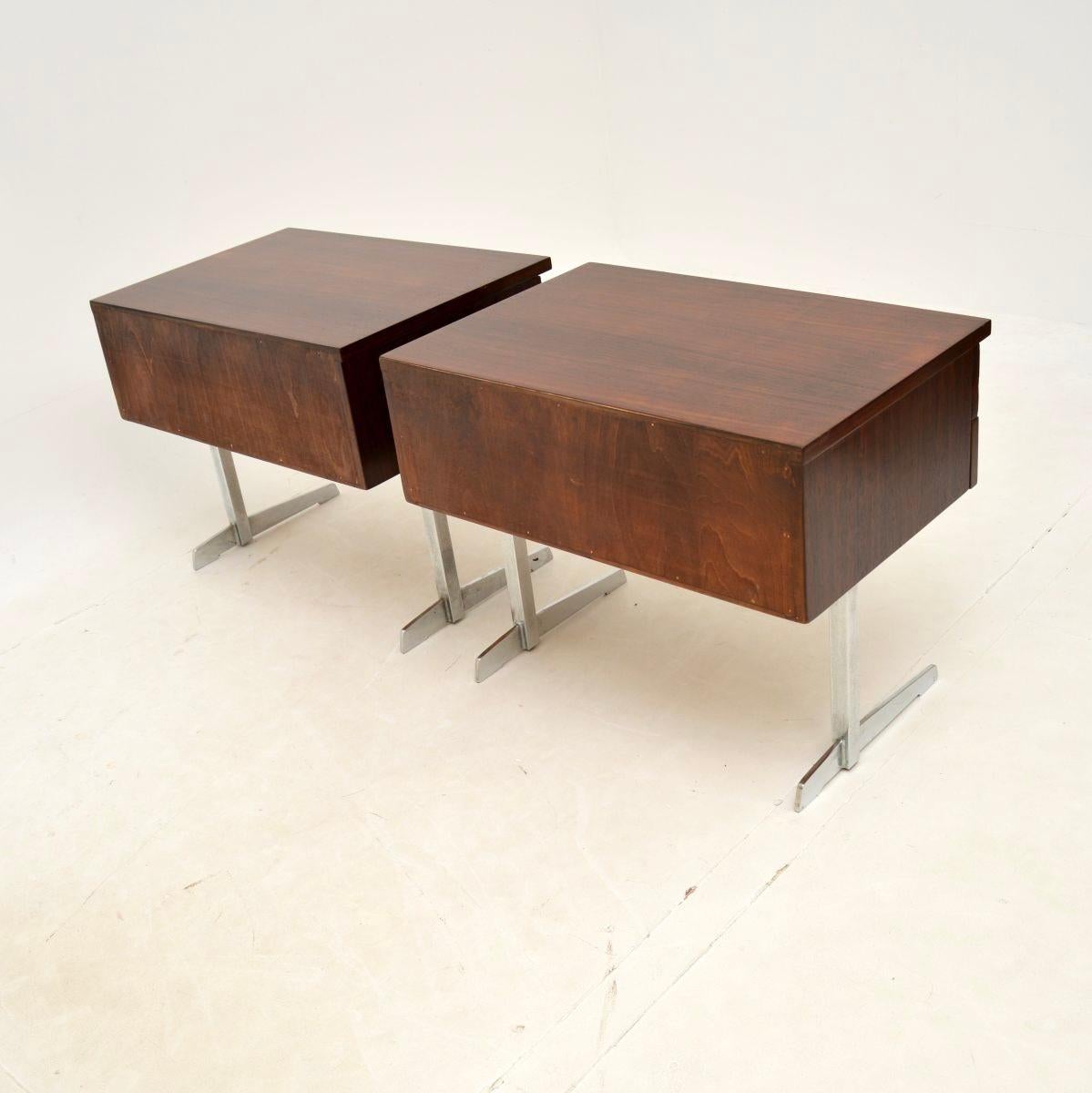 Mid-20th Century Pair of Vintage Bedsides / Side Tables For Sale