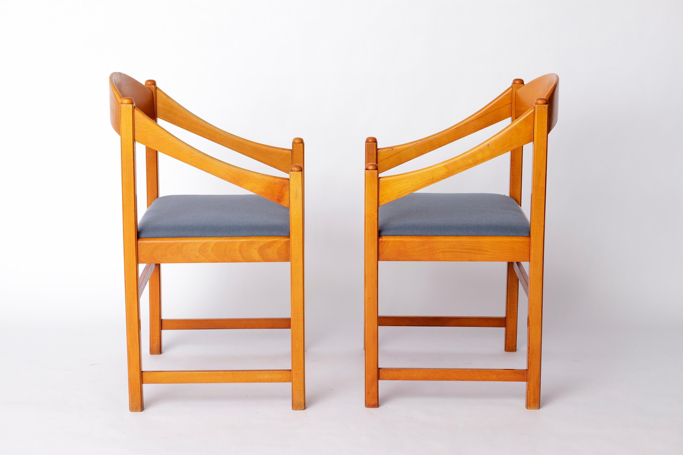 Mid-Century moderno Coppia di poltrone vintage in beeche - Design tedesco degli anni '70 - Tappezzeria blu chiaro in vendita