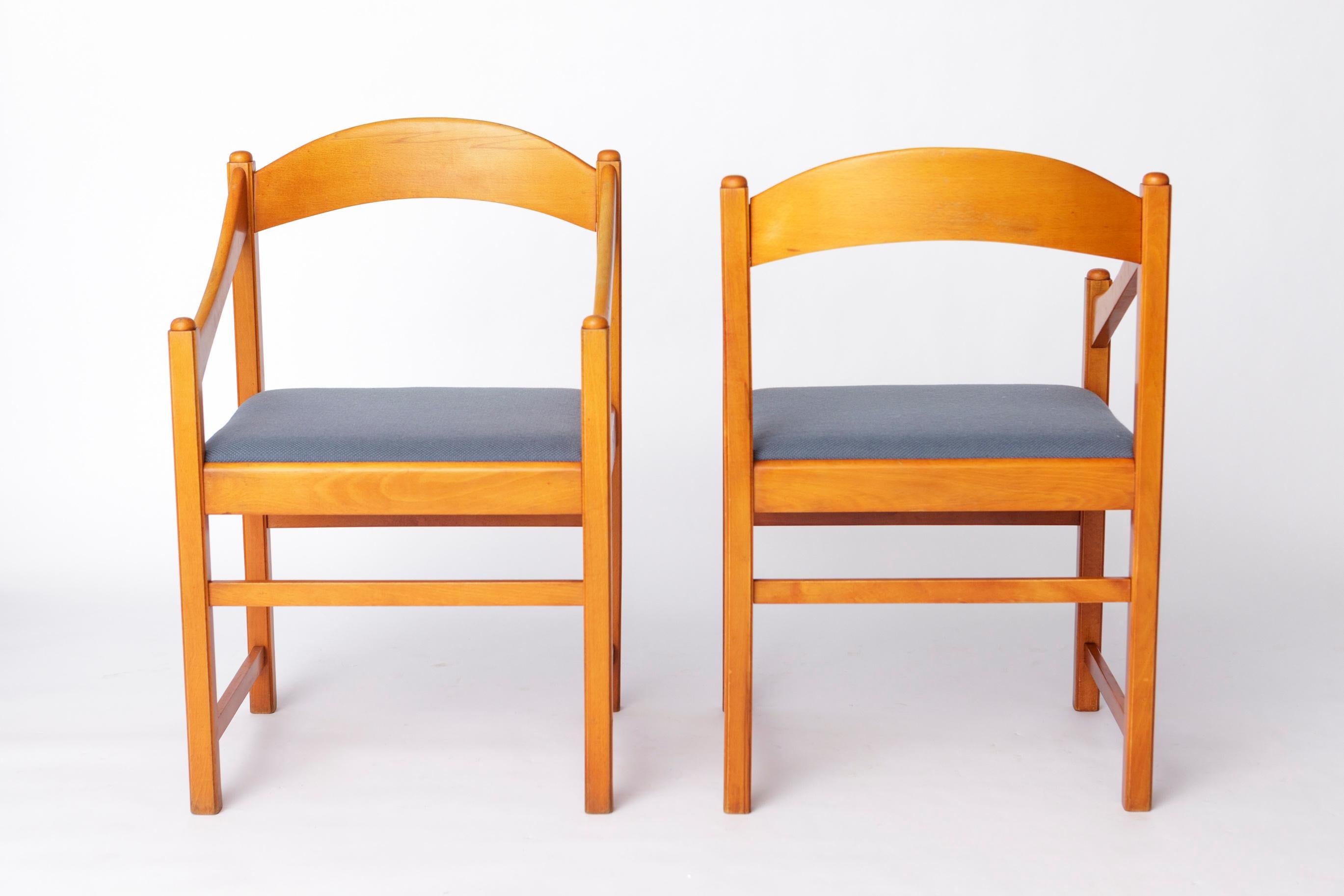 Pareja de sillones antiguos de haya - Diseño alemán de los años 70 - Tapicería azul claro en venta 1