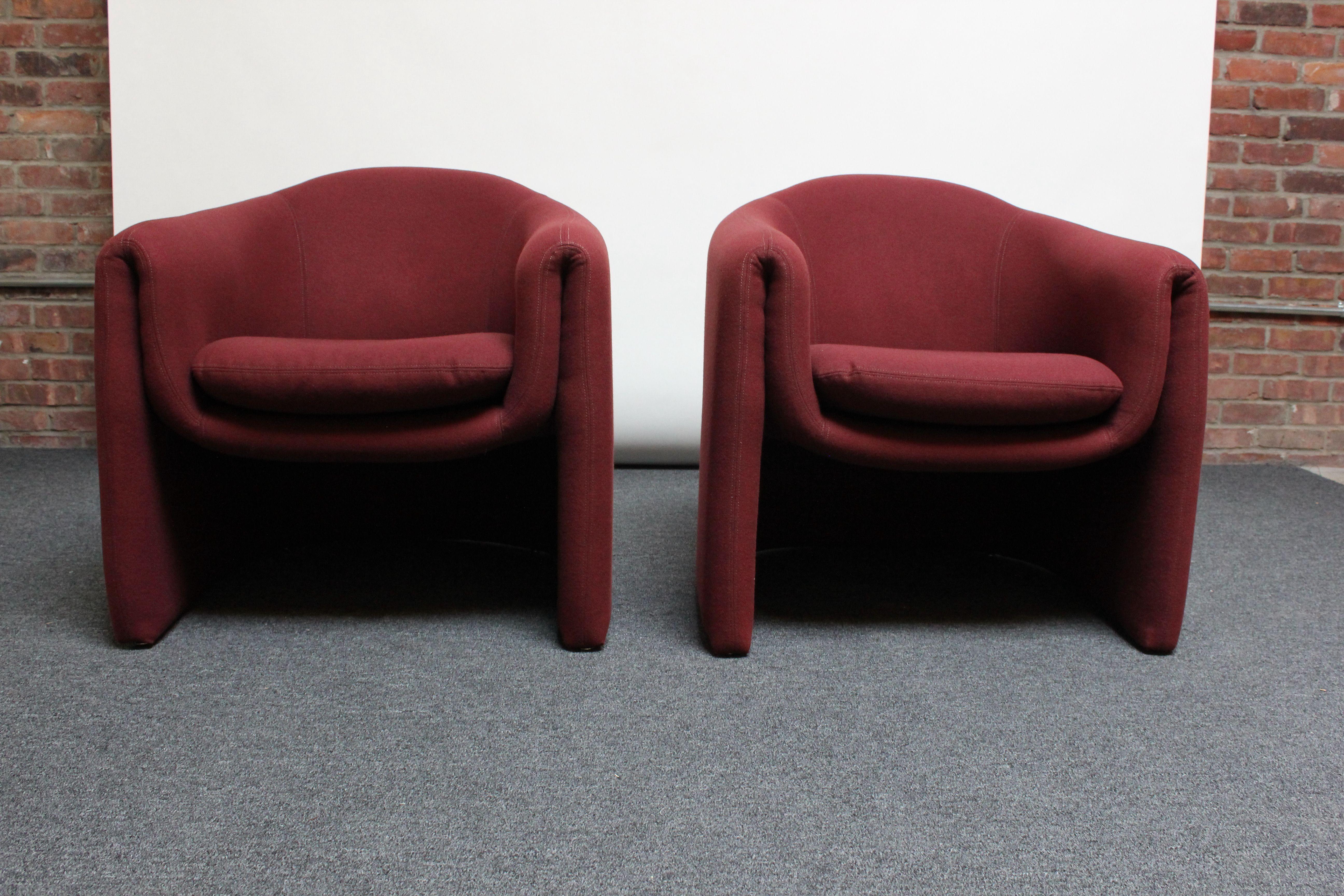 Pair of Vintage Biomorphic Lounge Chairs by Vladimir Kagan for Preview In Good Condition In Brooklyn, NY