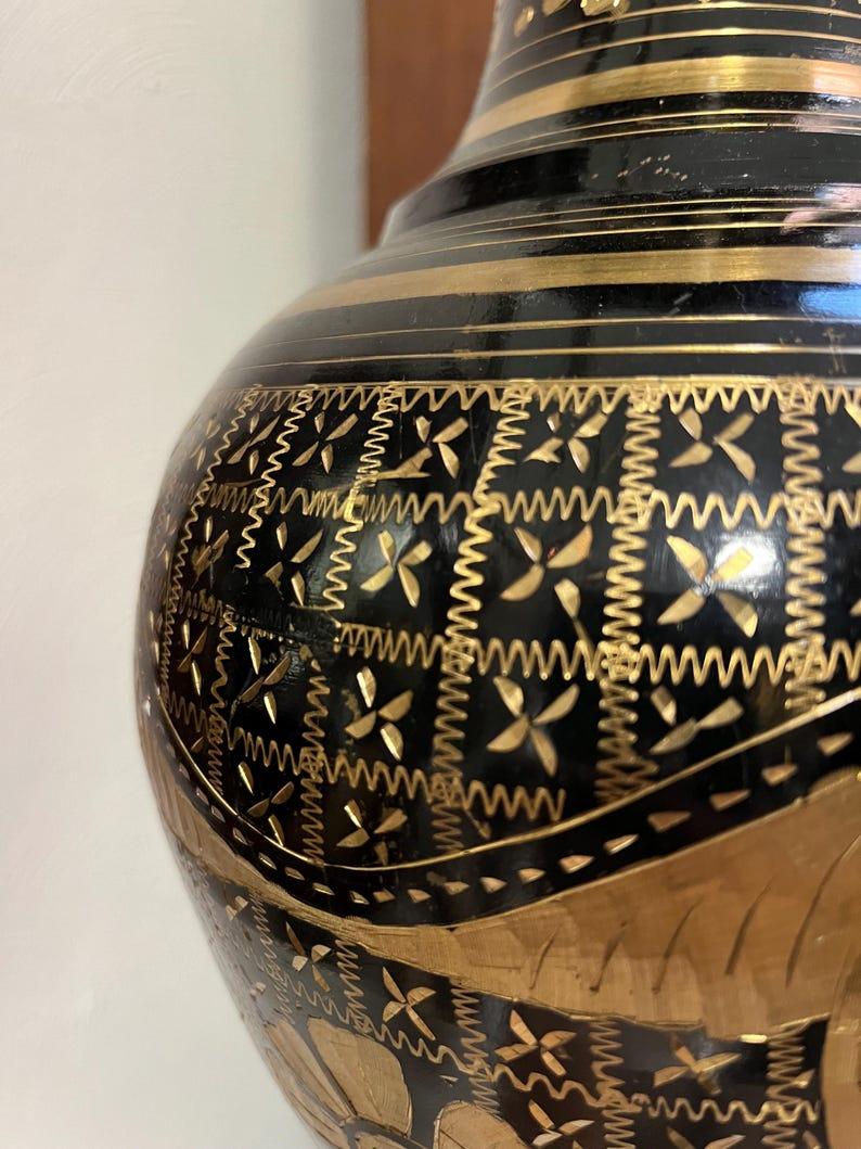 Pair of Vintage Black and Gold Brass Etched Enamel Vases Made In India  2ft Tal For Sale 2