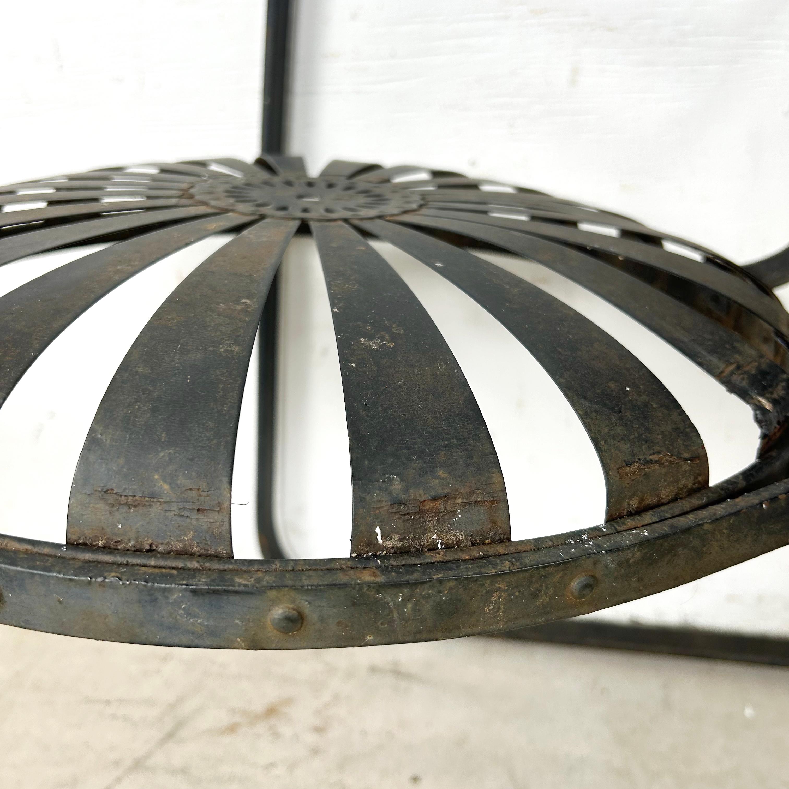 Paire de chaises de jardin luge noires vintage d'après François Carré en vente 6