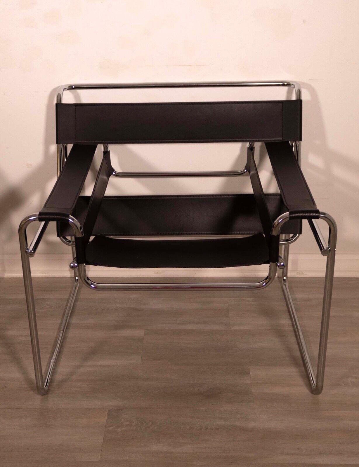 Pair of Vintage Black Leather and Chrome Wassily Style Chairs Mid Century Modern In Good Condition For Sale In Keego Harbor, MI