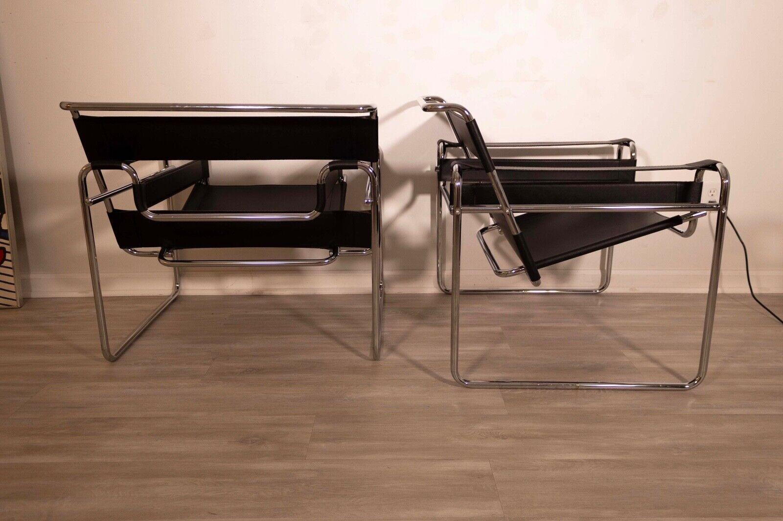 20th Century Pair of Vintage Black Leather and Chrome Wassily Style Chairs Mid Century Modern For Sale