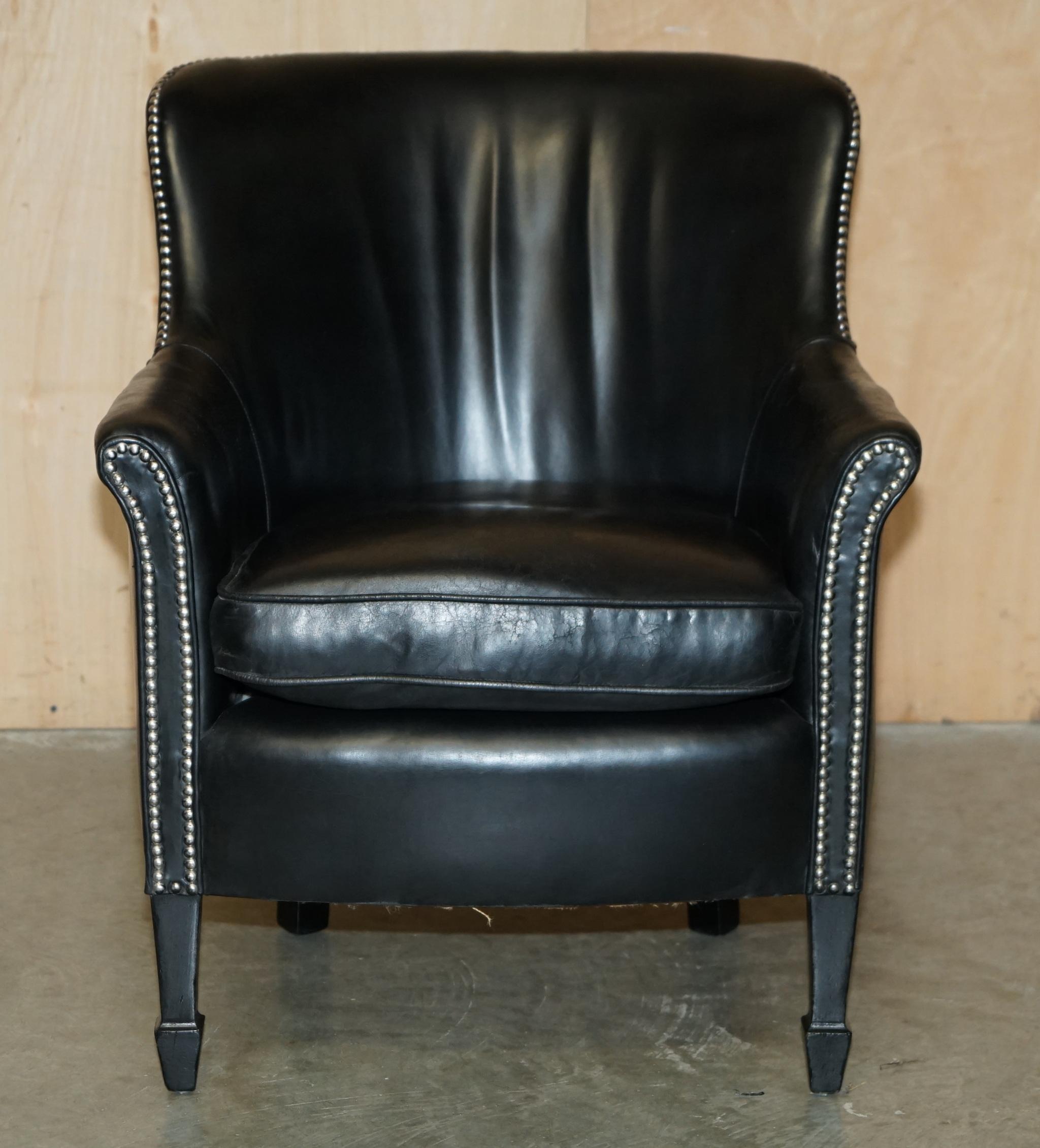 PAIR OF VINTAGE BLACK LEATHER TUB CLUB ARMCHAIRS WiTH HAND STUDDED UPHOLSTERY For Sale 7