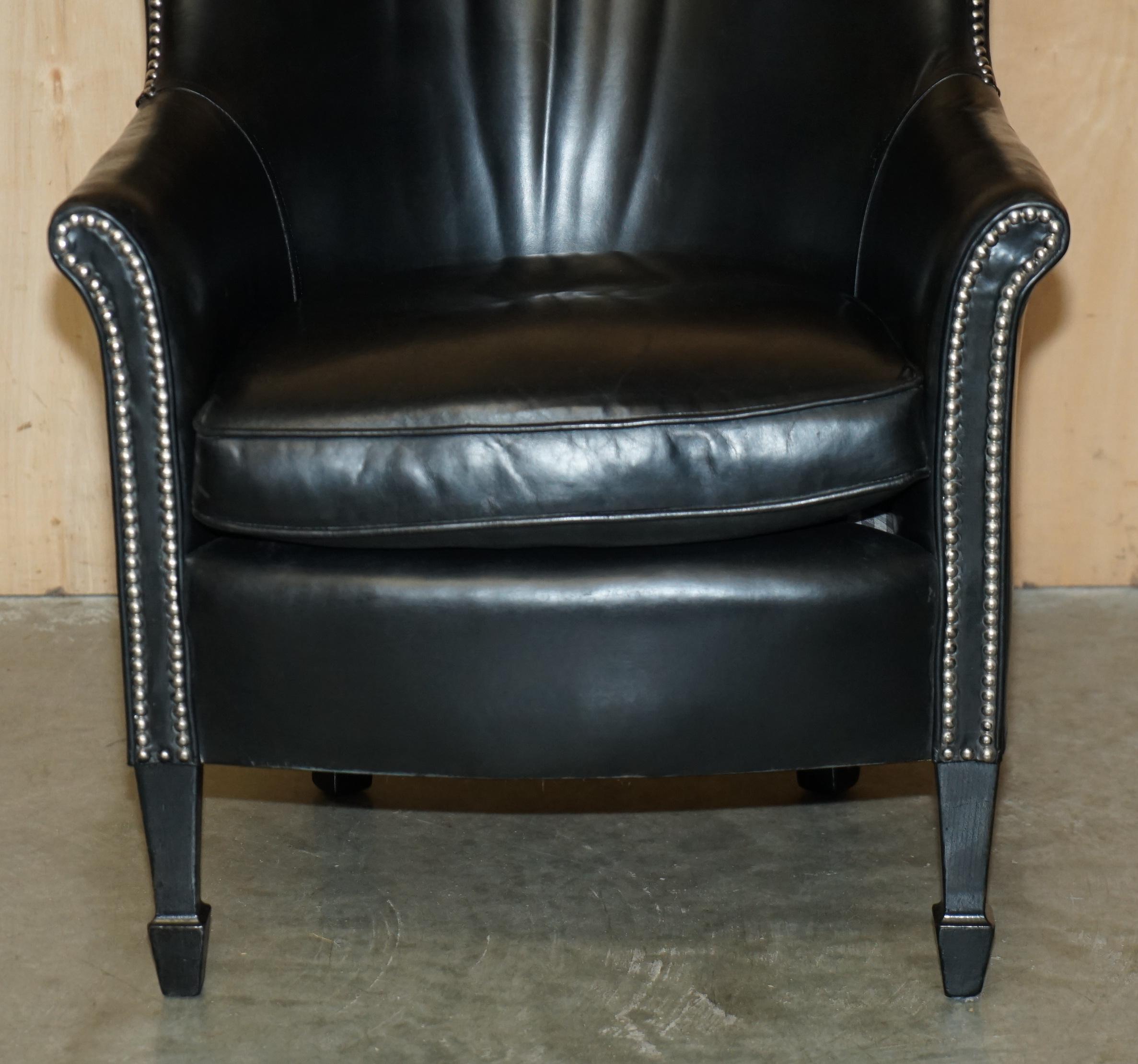 PAIR OF VINTAGE BLACK LEATHER TUB CLUB ARMCHAIRS WiTH HAND STUDDED UPHOLSTERY For Sale 1