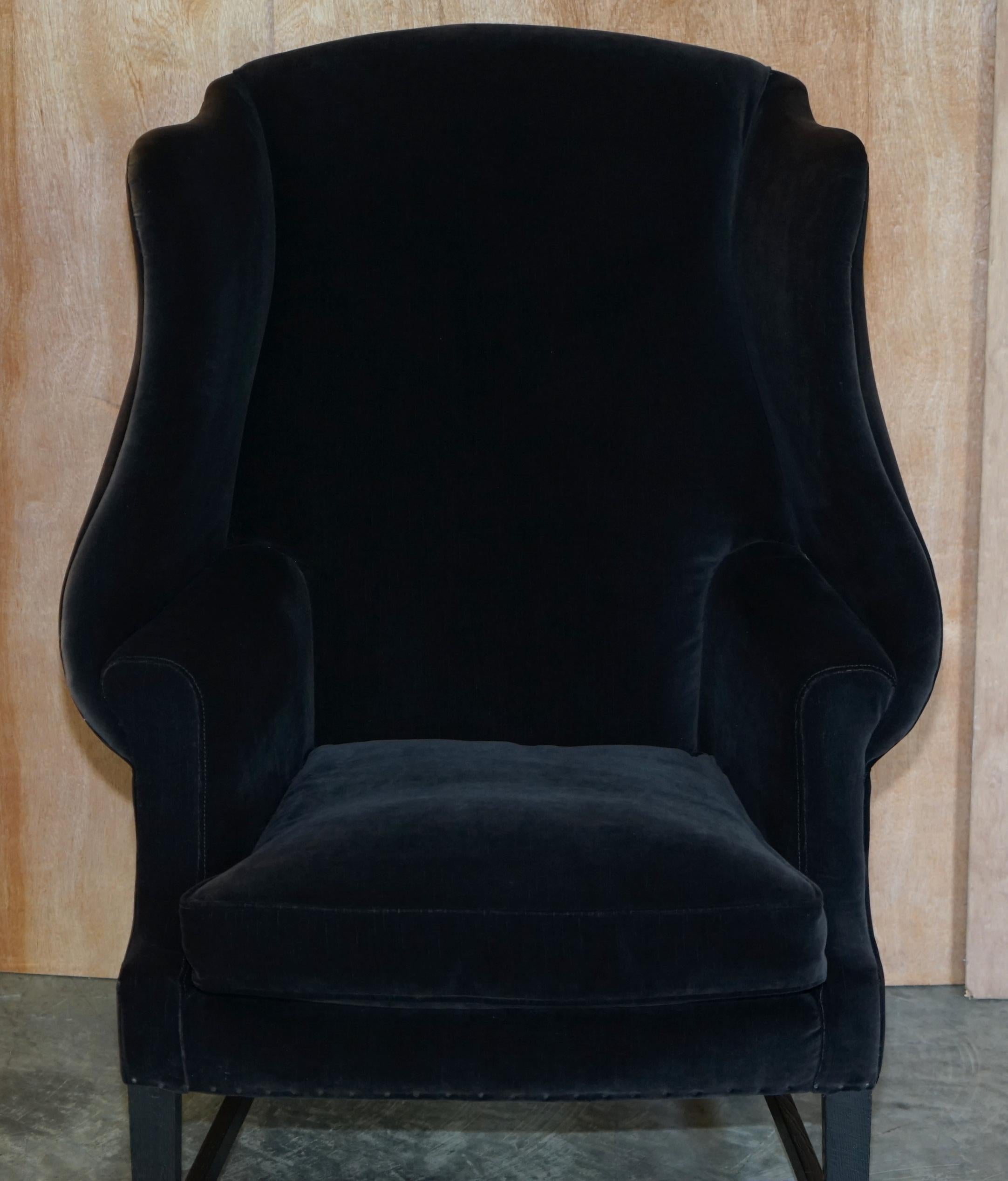 Anglais Paire de fauteuils à dossier d'époque George Hepplewhite, tapissés de velours noir en vente