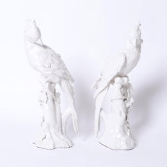 Pareja de figuras vintage de pájaros o loros Blanc de Chine