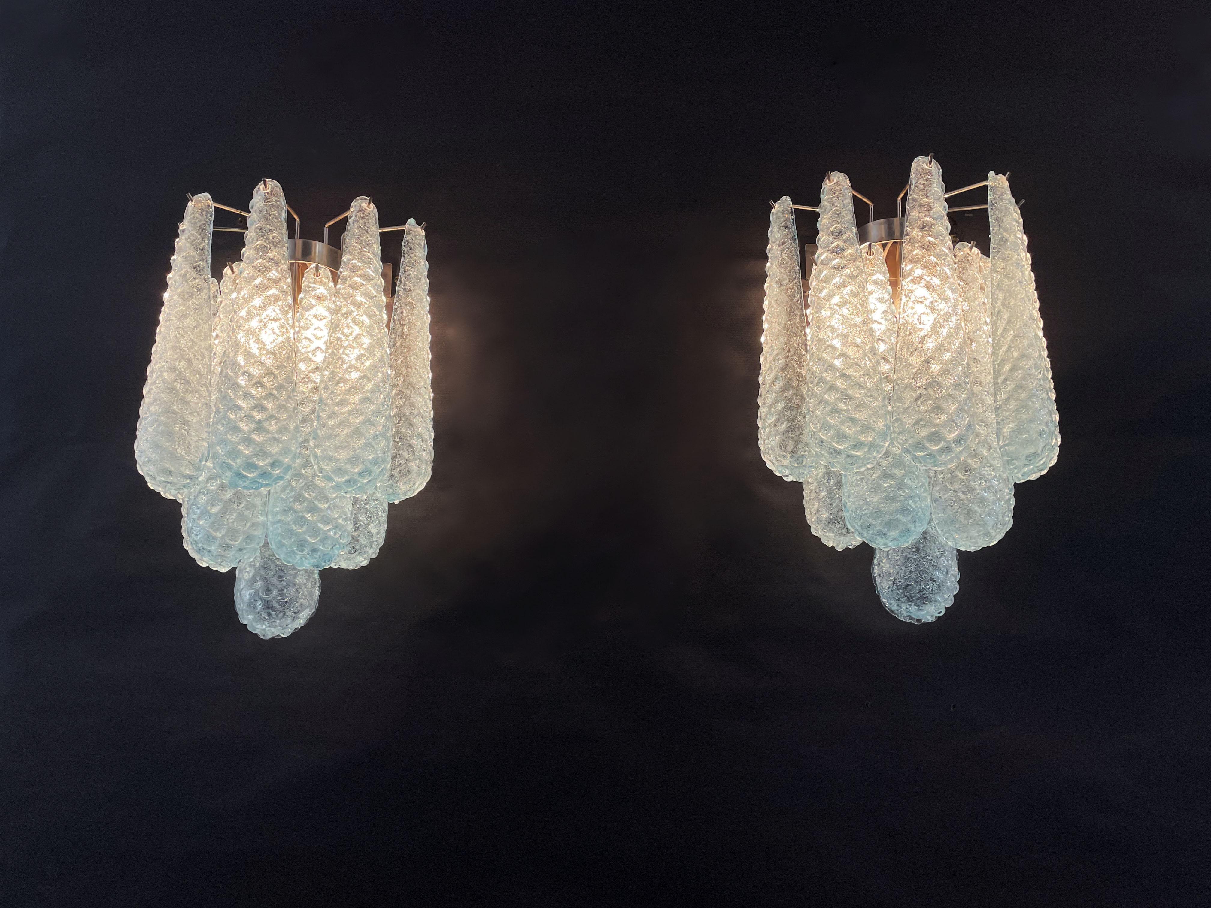 Paar vintage blaue Glasblütenblätter Tropfen Wandleuchter im Angebot 1