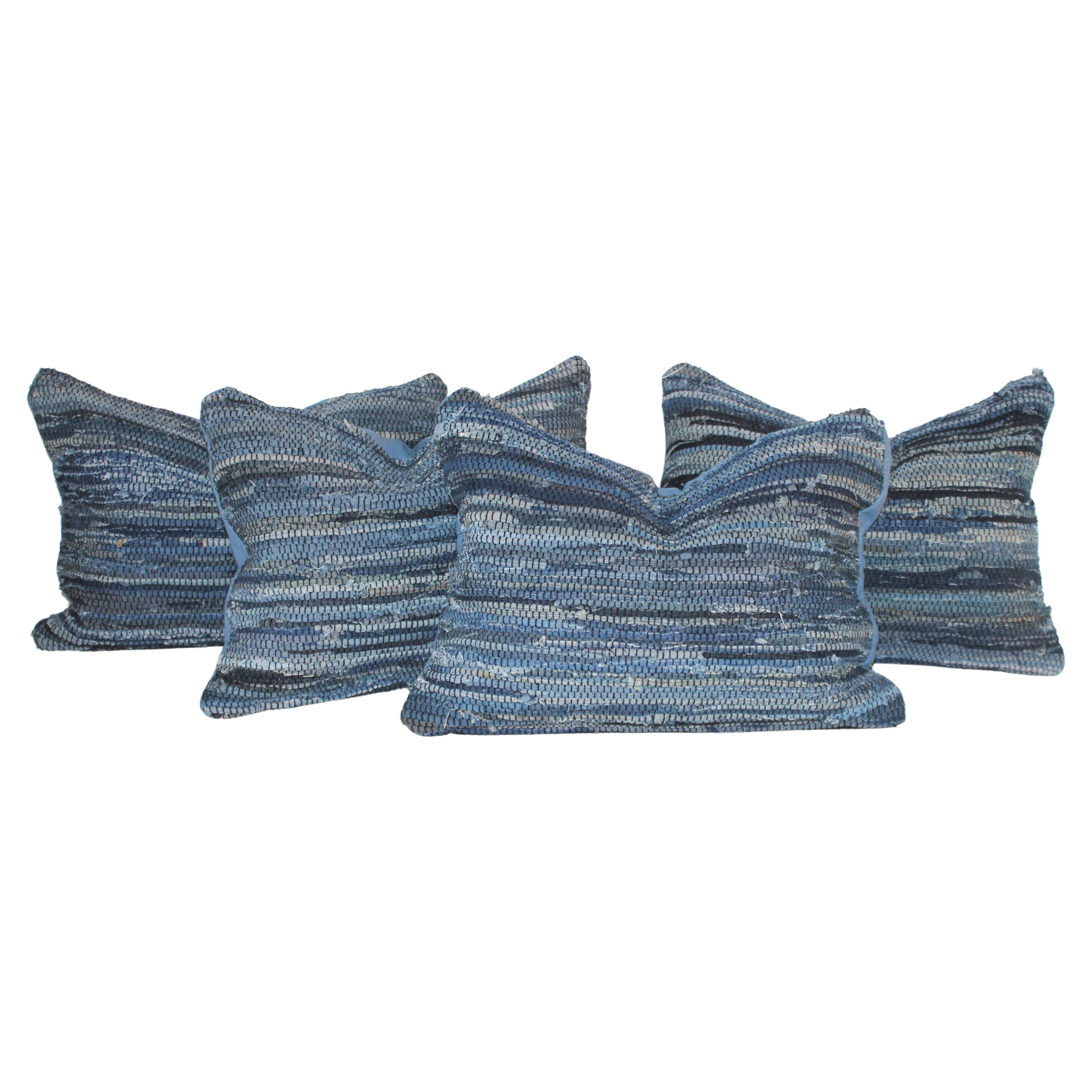 Paire de coussins vintage faits sur-mesure en tapis Rag bleu, « 2 Sets » en vente