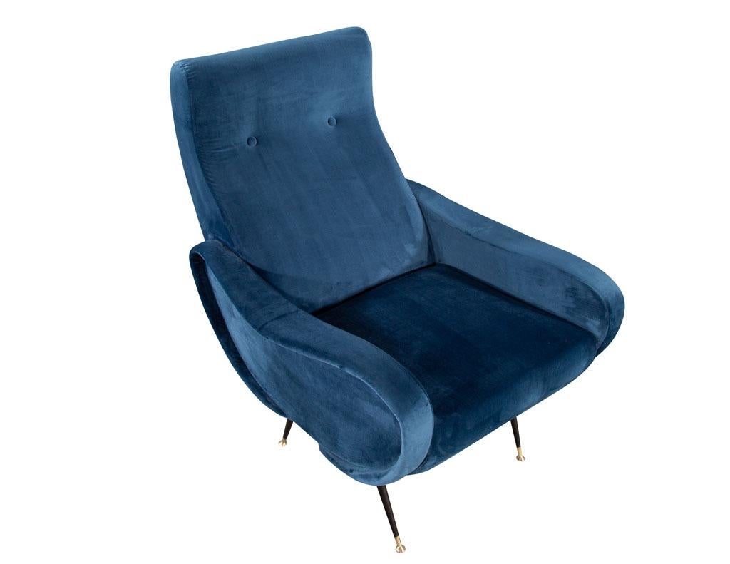 Pair of Vintage Blue Velvet Italian Lounge Chairs For Sale 4