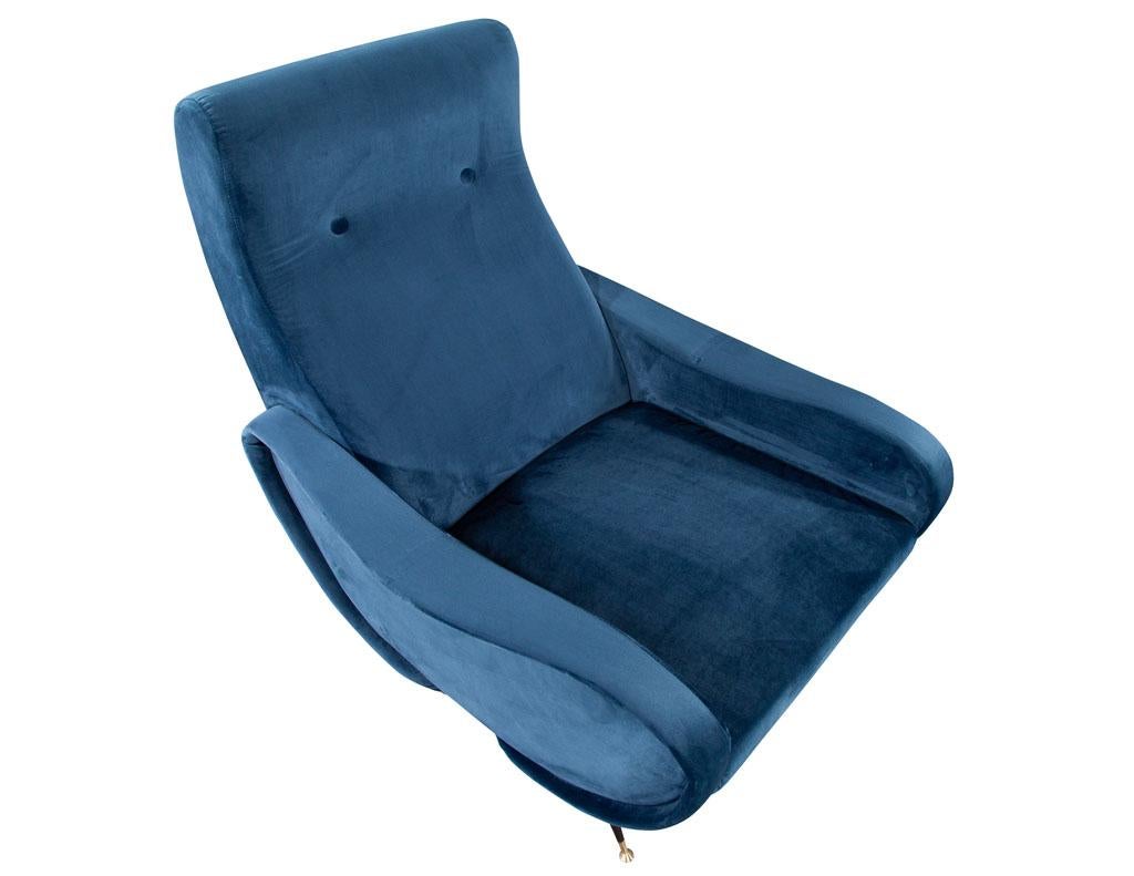Pair of Vintage Blue Velvet Italian Lounge Chairs For Sale 2