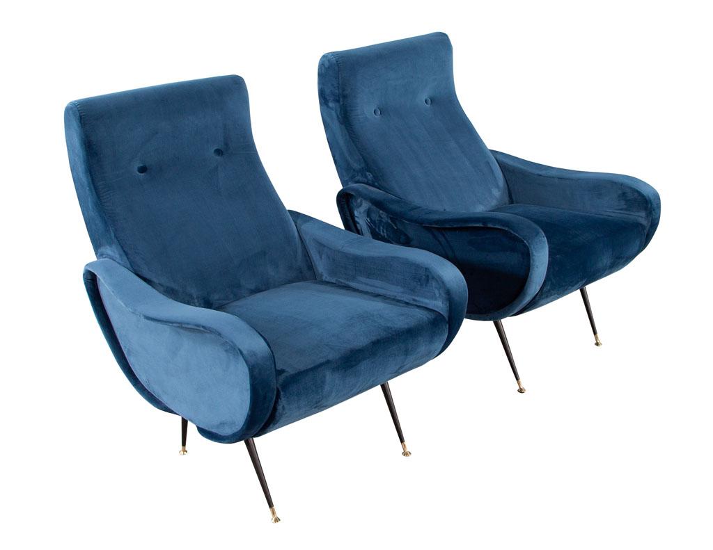 Pair of Vintage Blue Velvet Italian Lounge Chairs For Sale 3