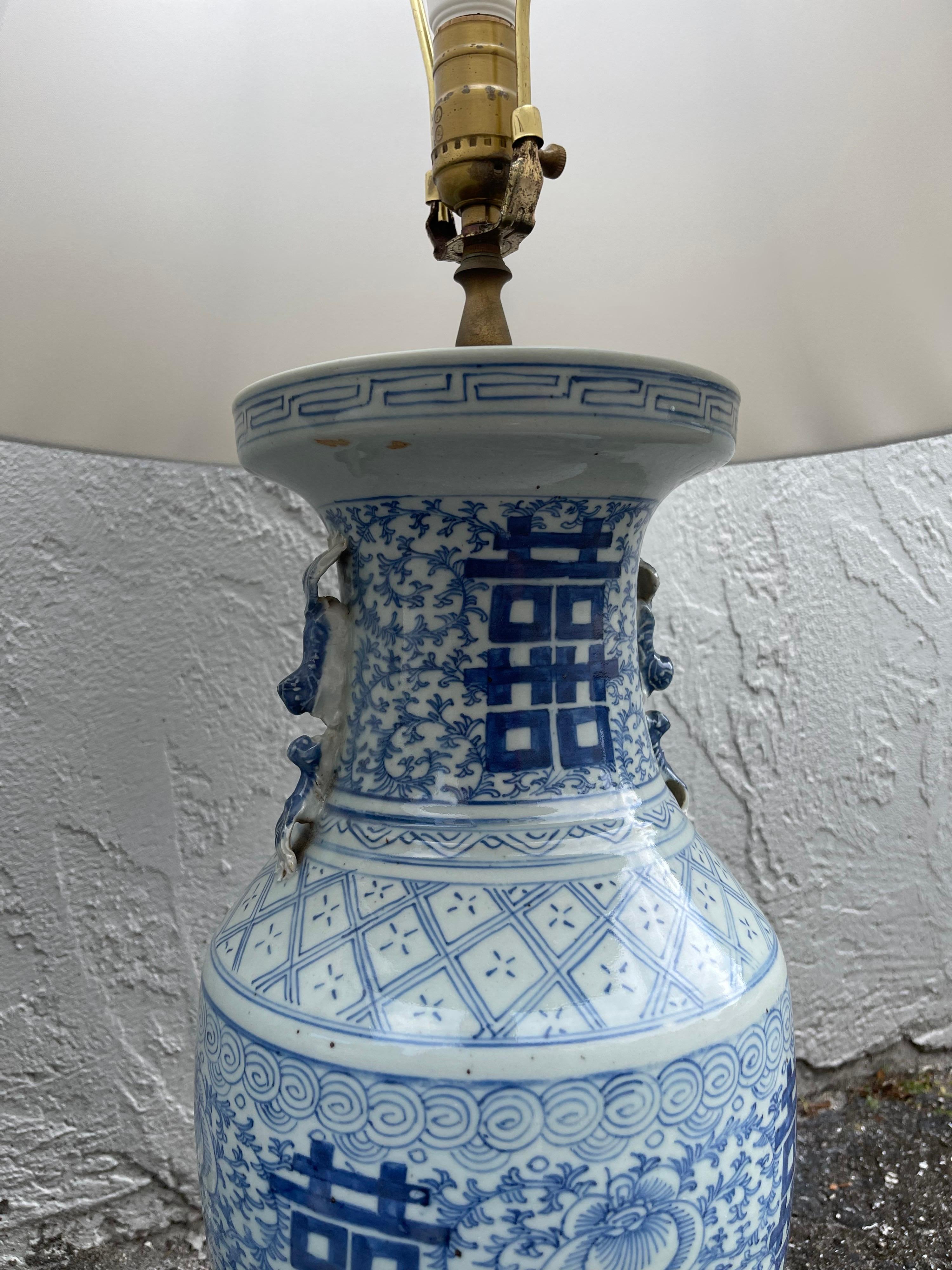 Pair of Vintage Blue & White Chinese Lamps 4