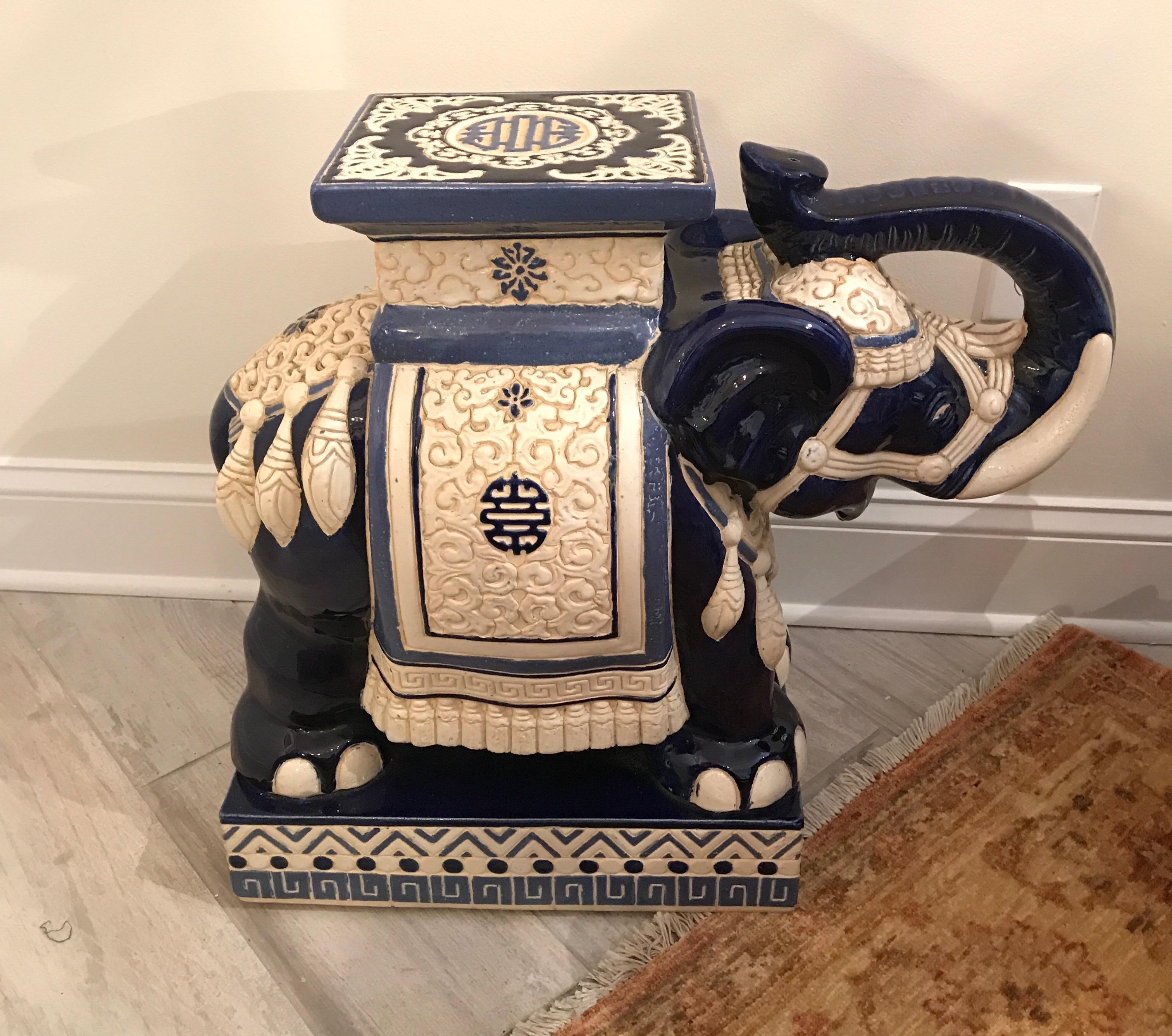 Pair of Vintage Blue and White Elephant Garden Seats In Good Condition In West Palm Beach, FL