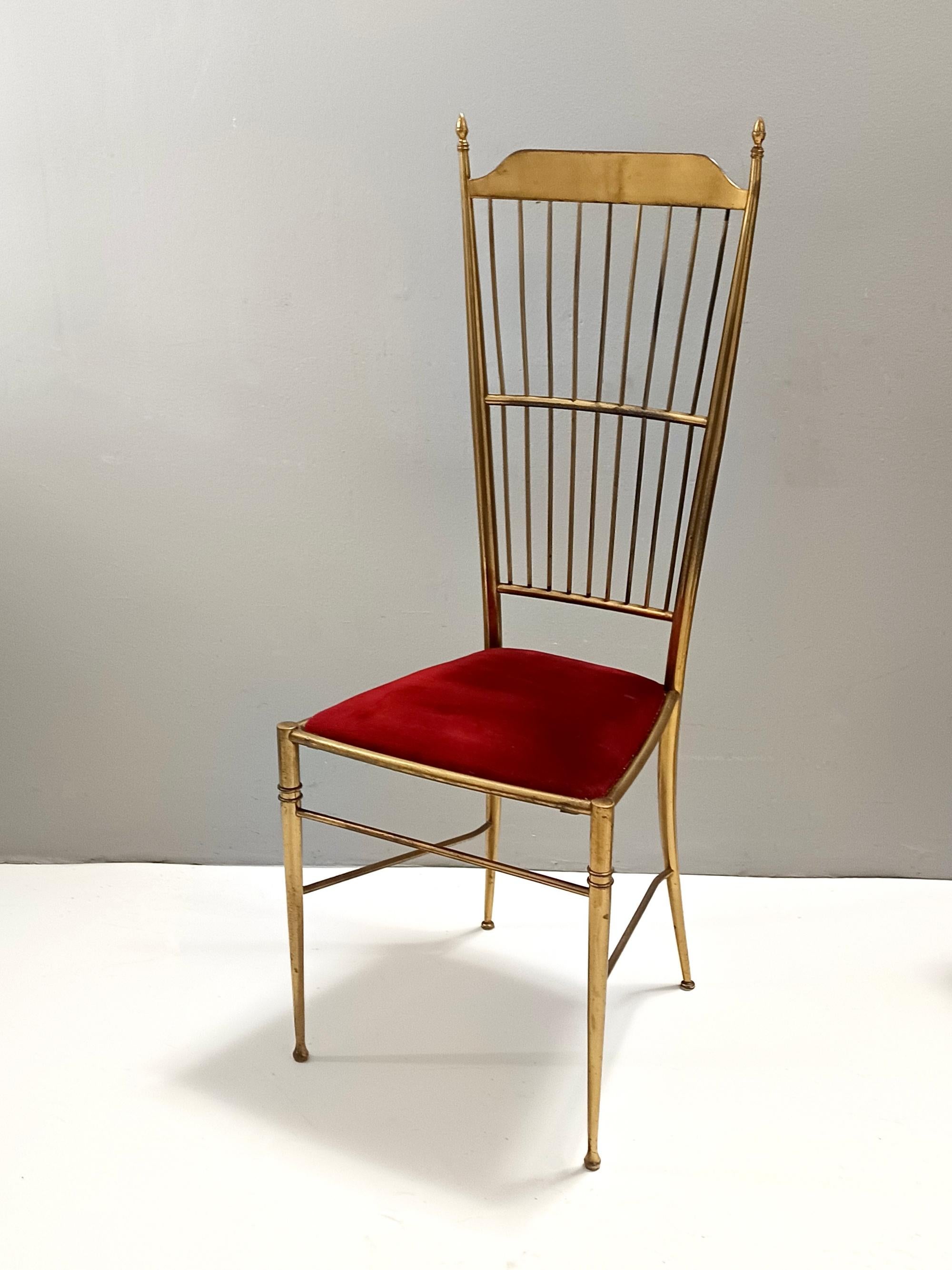 Paar Chiavarine-Stühle aus Vintage-Messing und rotem Samt, Italien (Italienisch) im Angebot