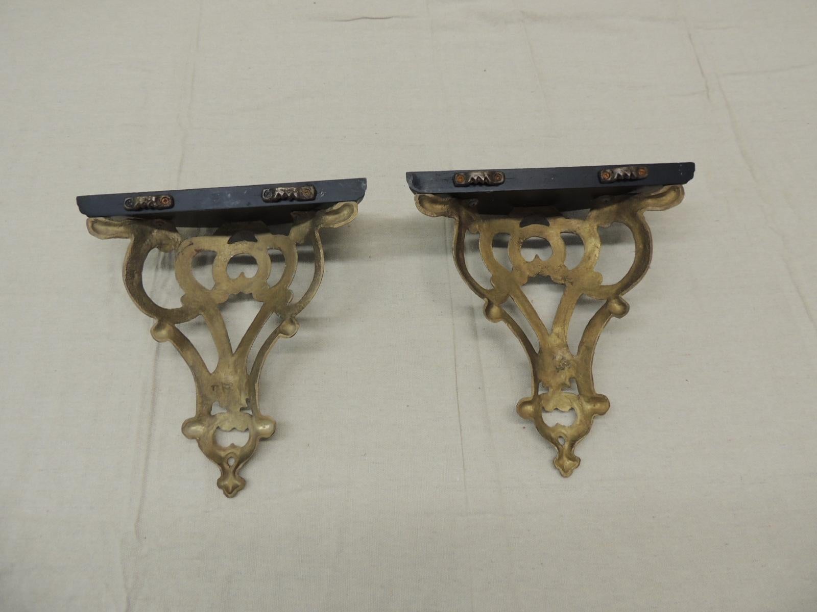 Mid-Century Modern Pair of Vintage Brass and Wood Plate Holding Brackets For Sale