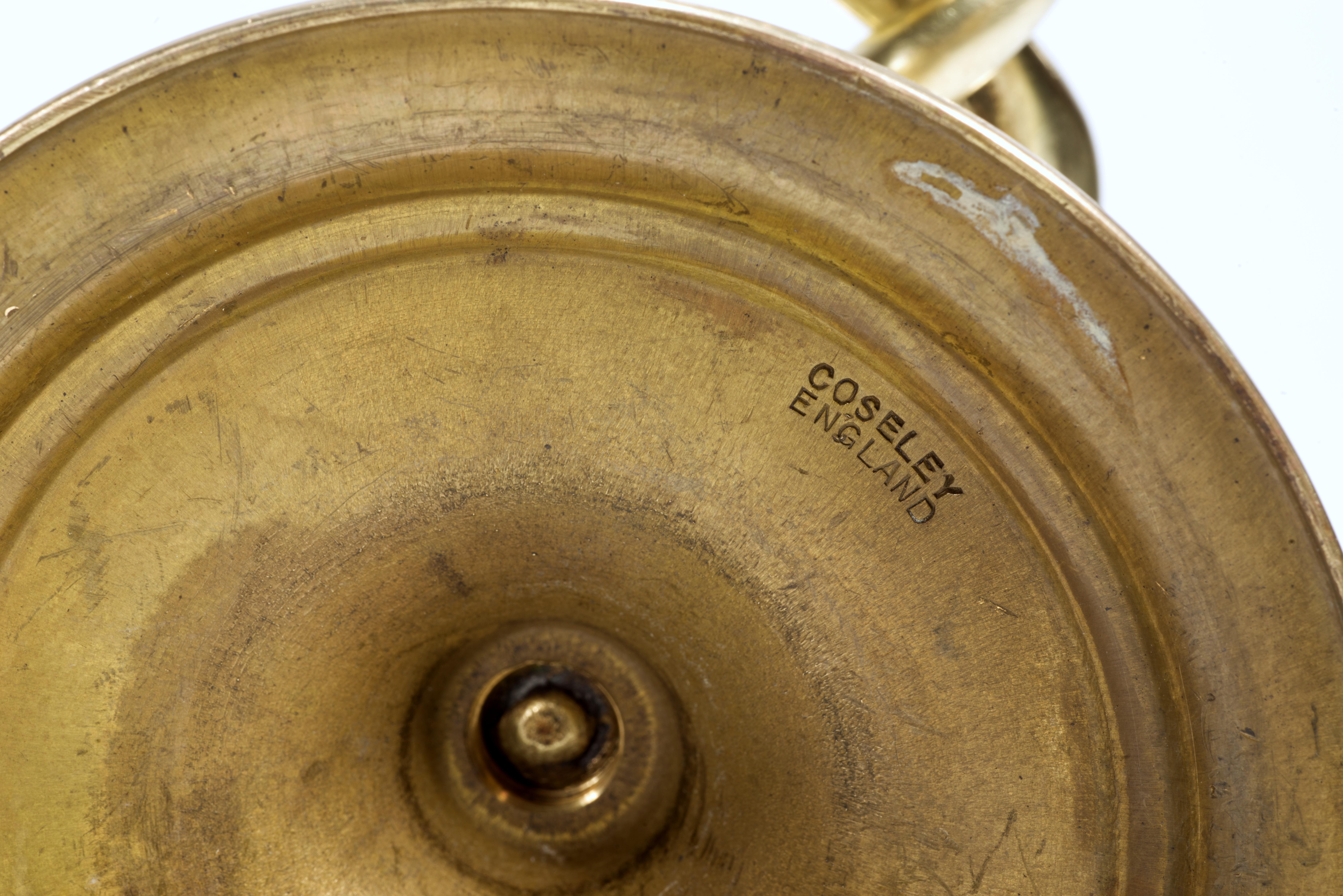 Coppia di candelieri Barley Twist in ottone d'epoca, Inghilterra, anni '30 in vendita 3