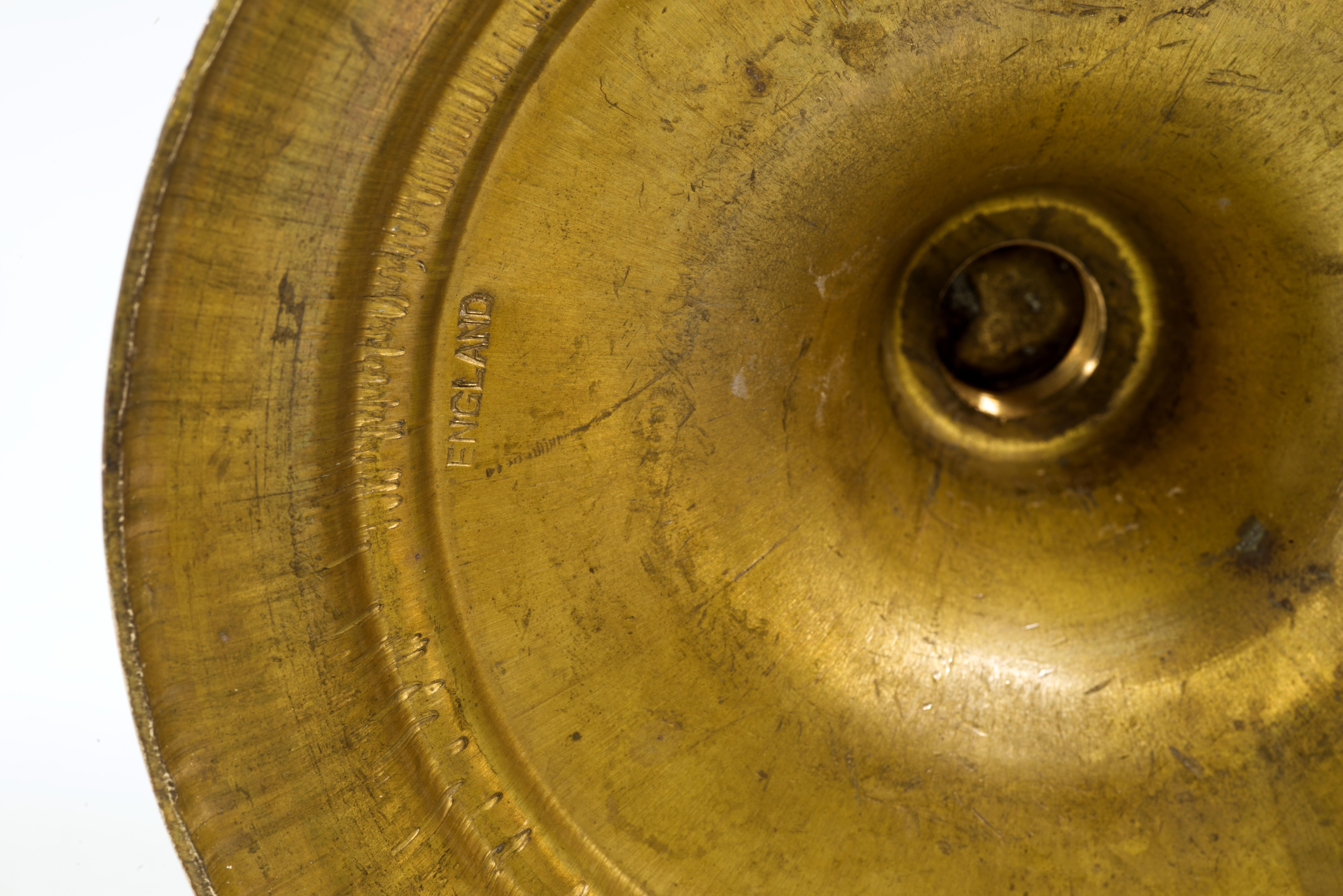 Coppia di candelieri Barley Twist in ottone d'epoca, Inghilterra, anni '30 in vendita 4