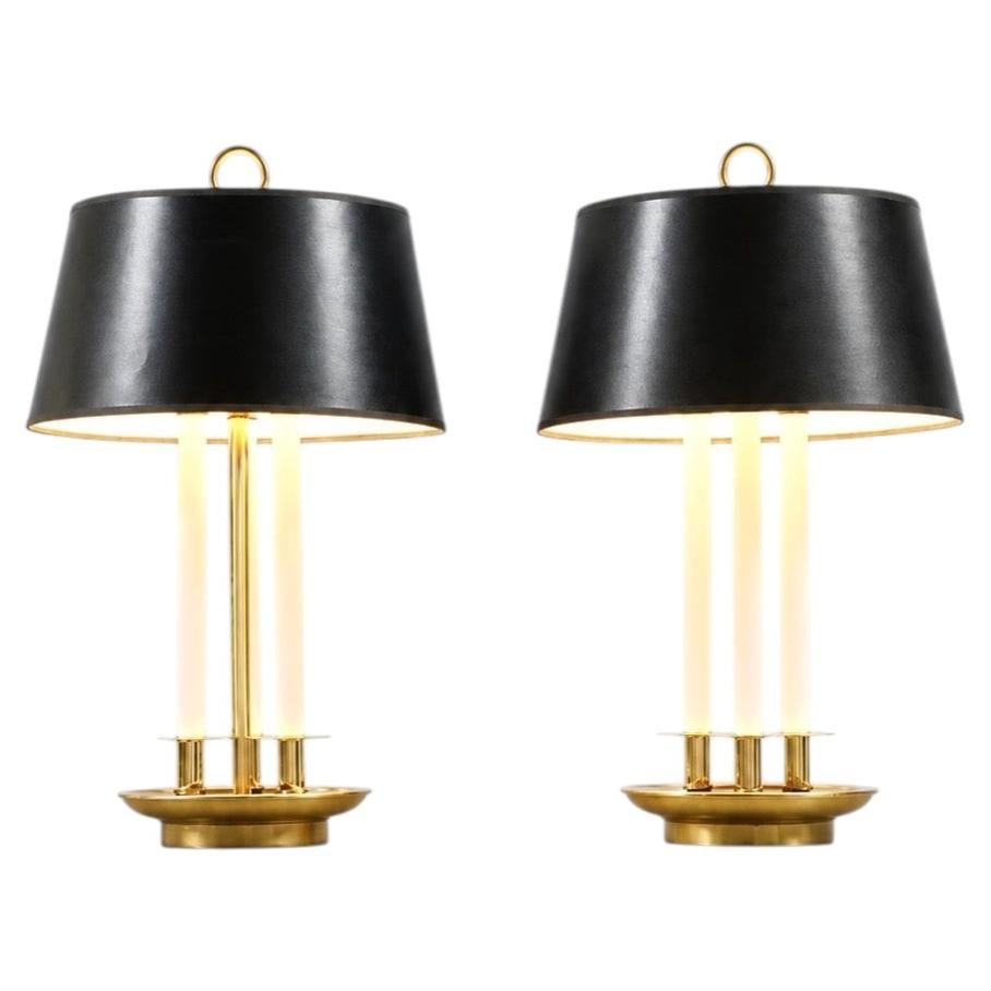 Par de lámparas de mesa vintage de latón estilo «bouillotte» en venta
