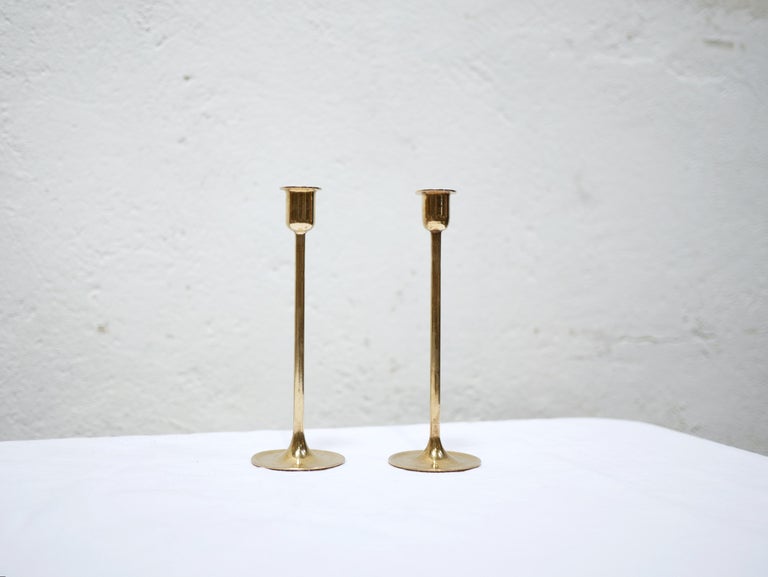 Pair of Vintage Brass Candlesticks For Sale at 1stDibs