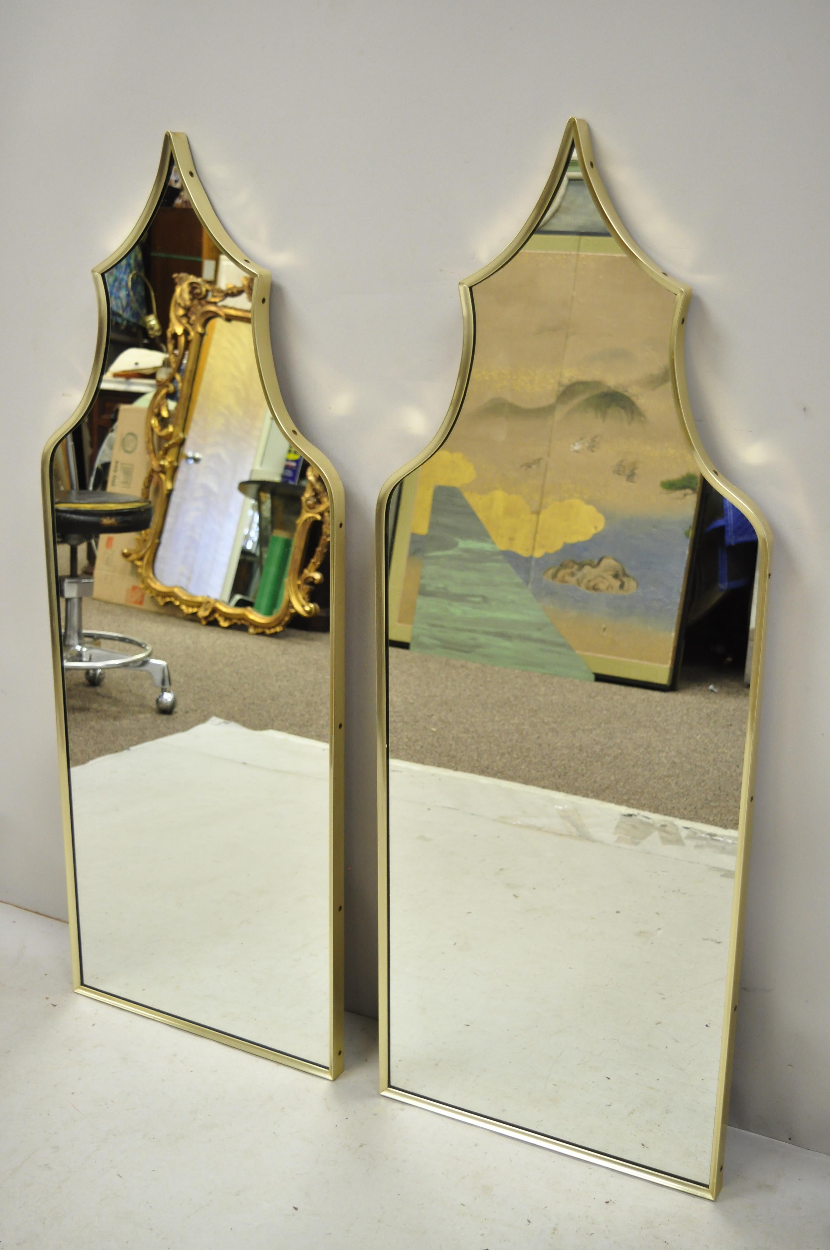 Pair of Vintage Brass Frame Arched Pagoda Keyhole Shaped Italian Wall Mirrors For Sale 1