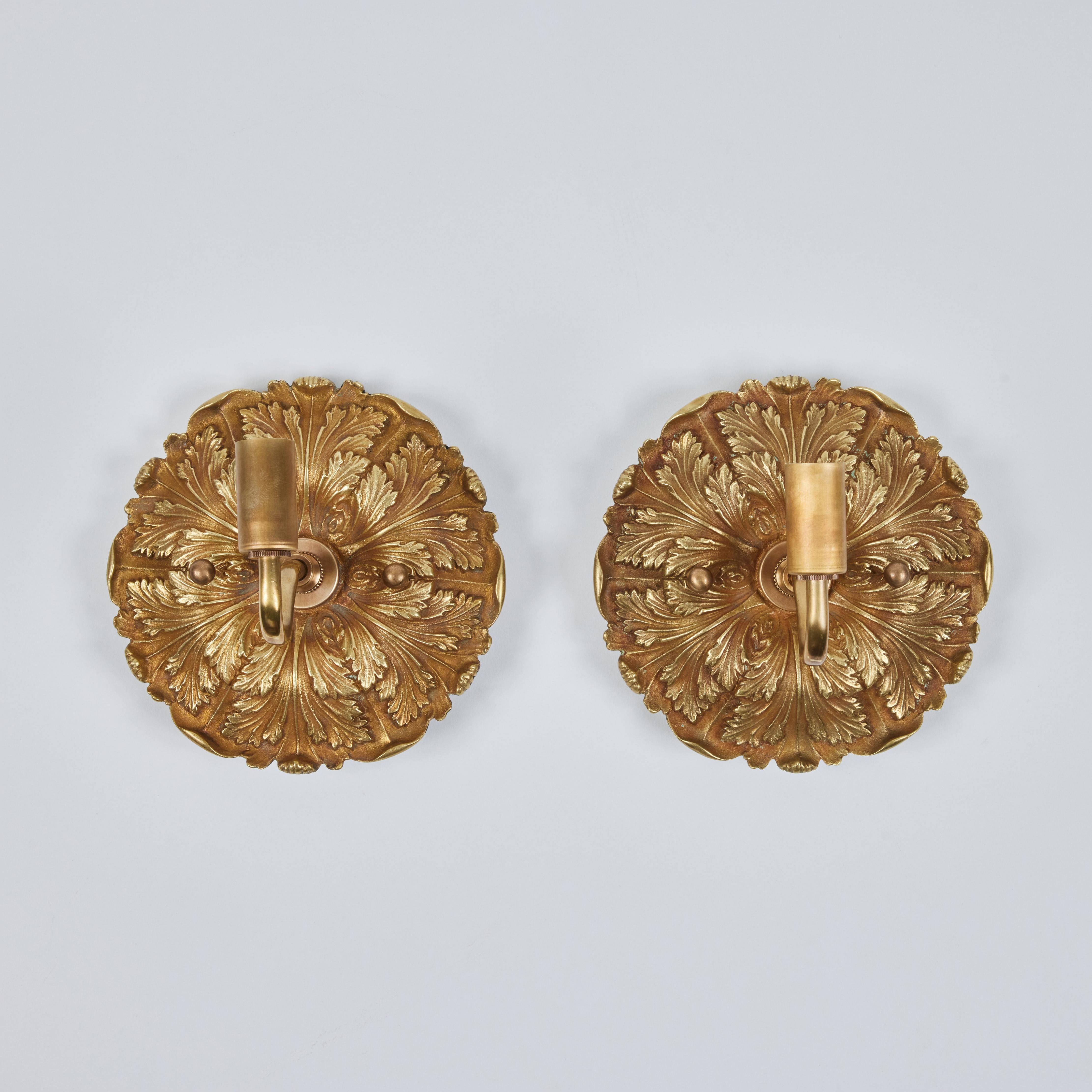 Pair of Vintage Brass Sconces In Good Condition For Sale In Pasadena, CA