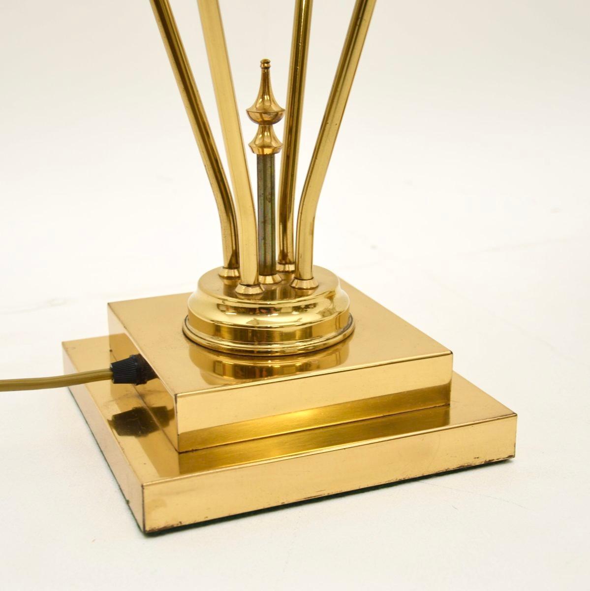 Laiton Paire de lampes de table en laiton en vente