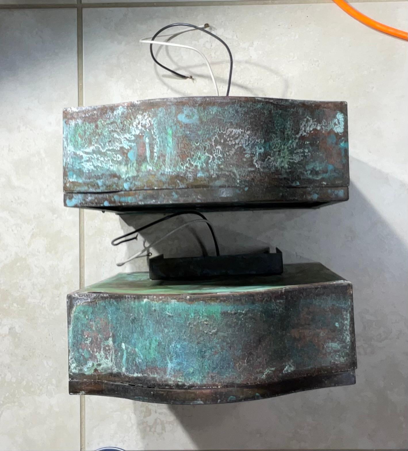 Américain Paire de lanternes murales vintage en laiton en vente