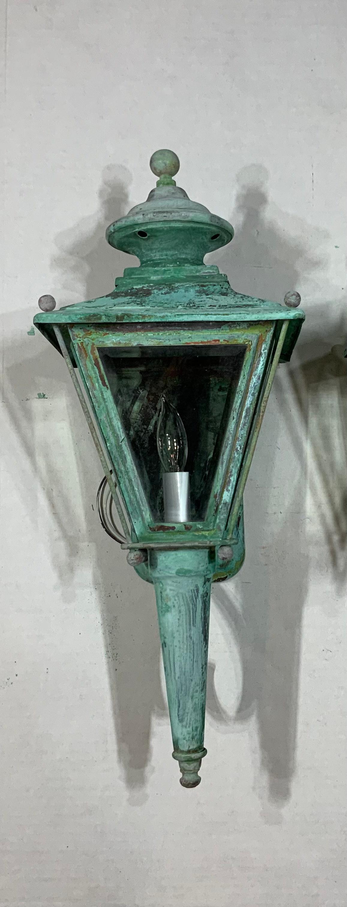 Pair of Vintage Brass Wall Lantern In Good Condition In Delray Beach, FL