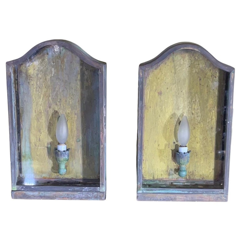 Pair of Vintage Brass Wall Lantern For Sale at 1stDibs