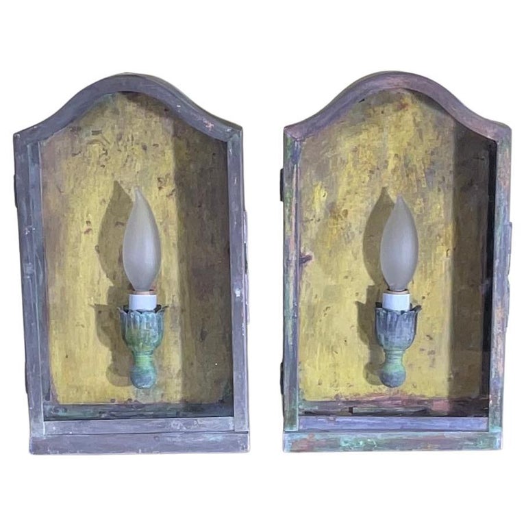 Pair of Vintage Brass Wall Lantern For Sale at 1stDibs