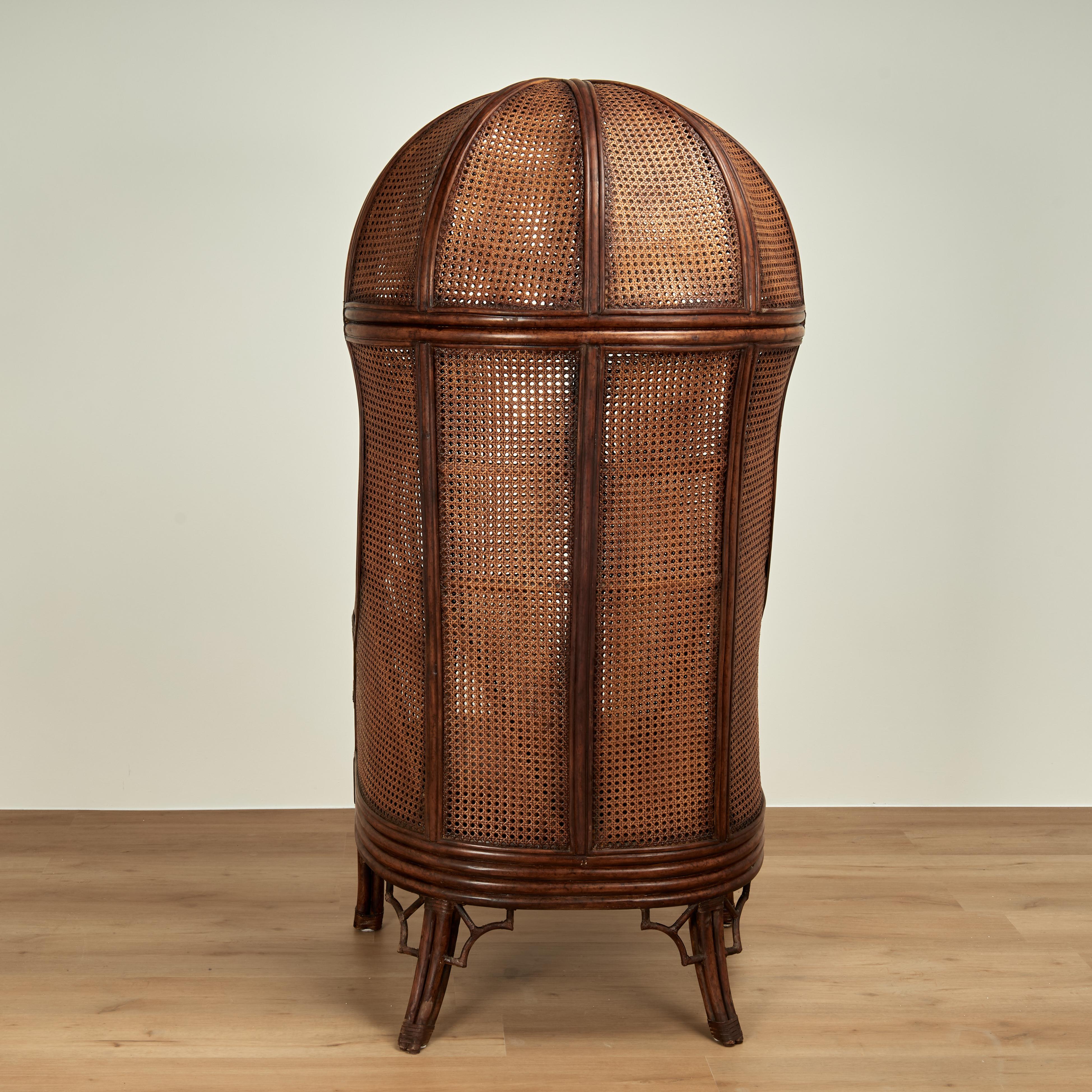 Paar British Colonial Style Faux Bamboo Caned Porters Stühle Vintage im Angebot 6