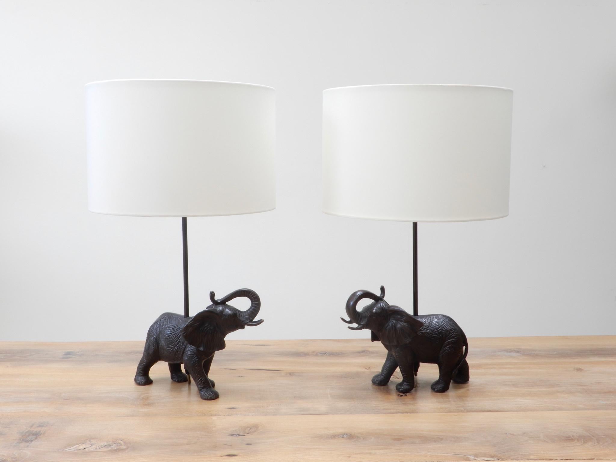 Vietnamese Pair of Vintage Bronze Black Patina Elephant Lamps For Sale