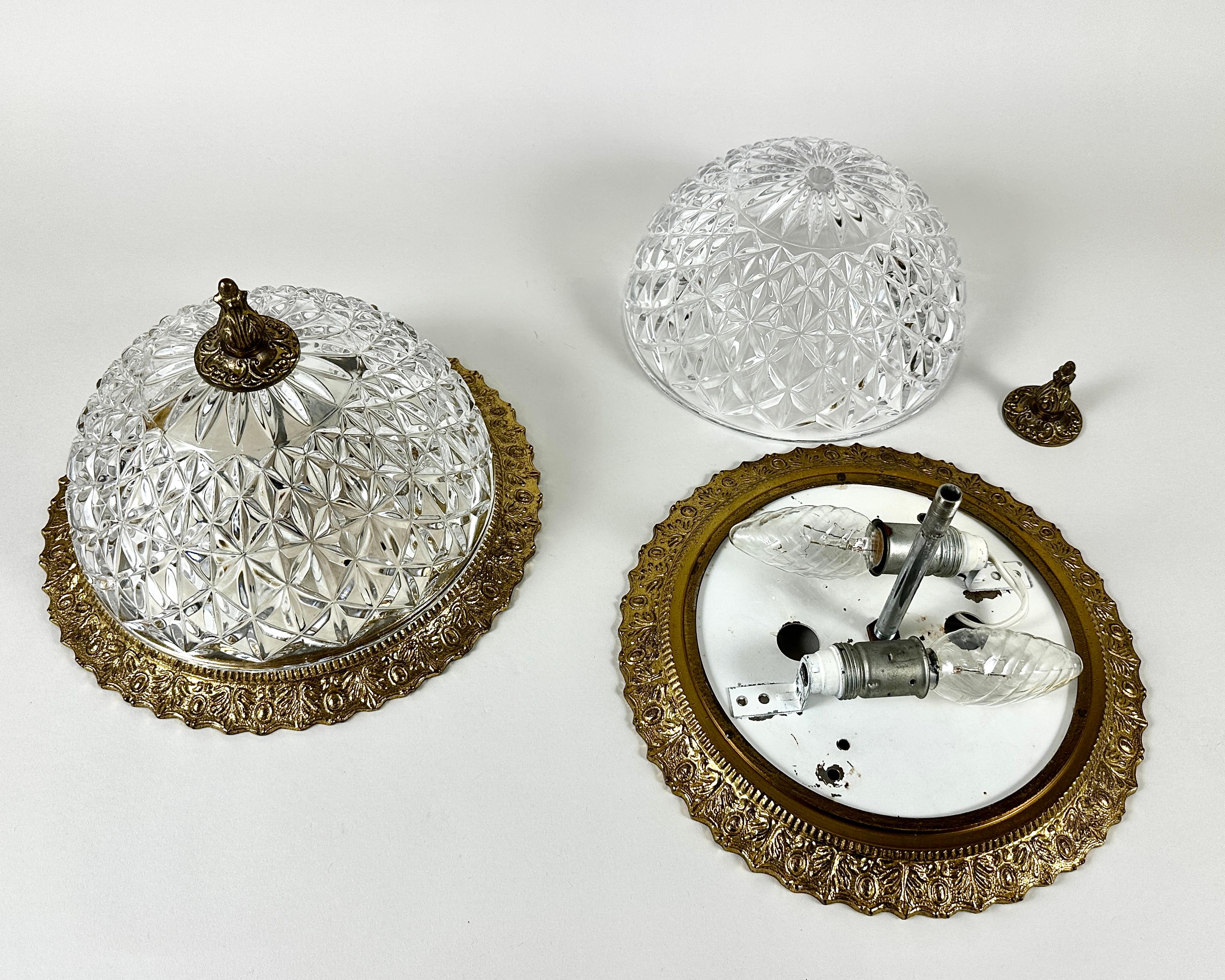 Coppia di lampade lampadario in bronzo e cristallo d'epoca - Illuminazione elegante In condizioni ottime in vendita a Bastogne, BE