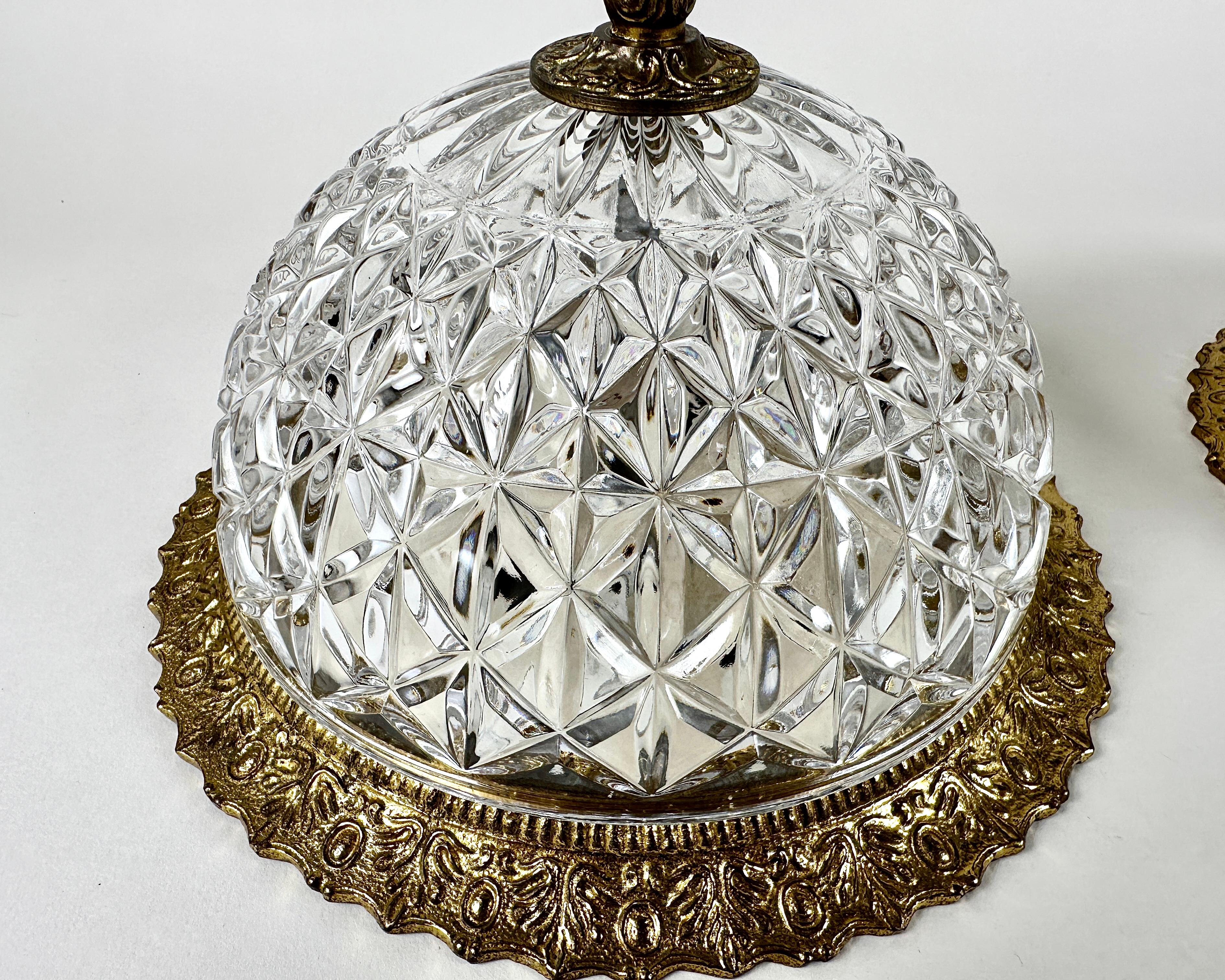 Fine XX secolo Coppia di lampade lampadario in bronzo e cristallo d'epoca - Illuminazione elegante in vendita