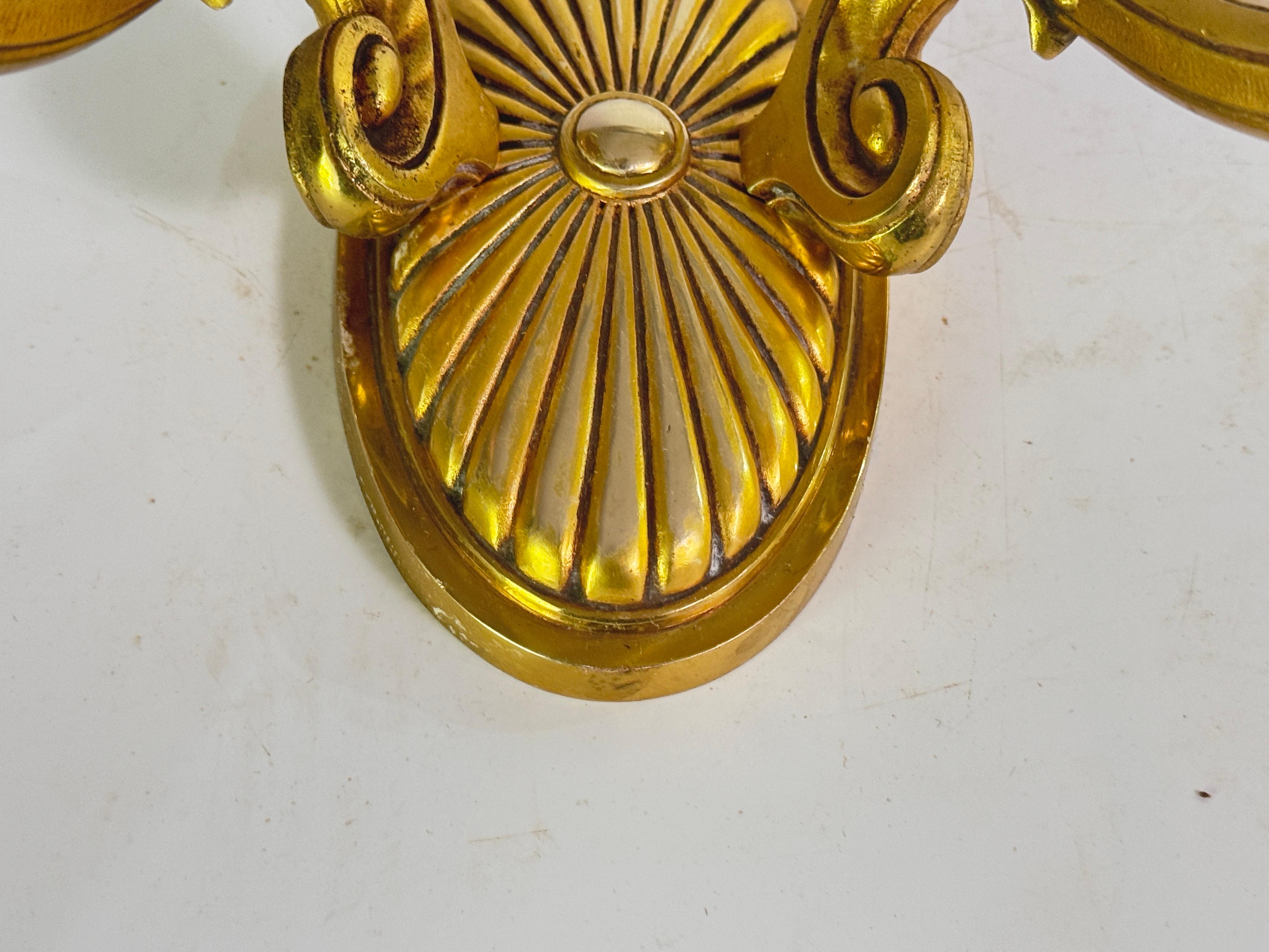 Francese Coppia di sconsigliere francesi in bronzo d'epoca color oro 20° secolo in vendita