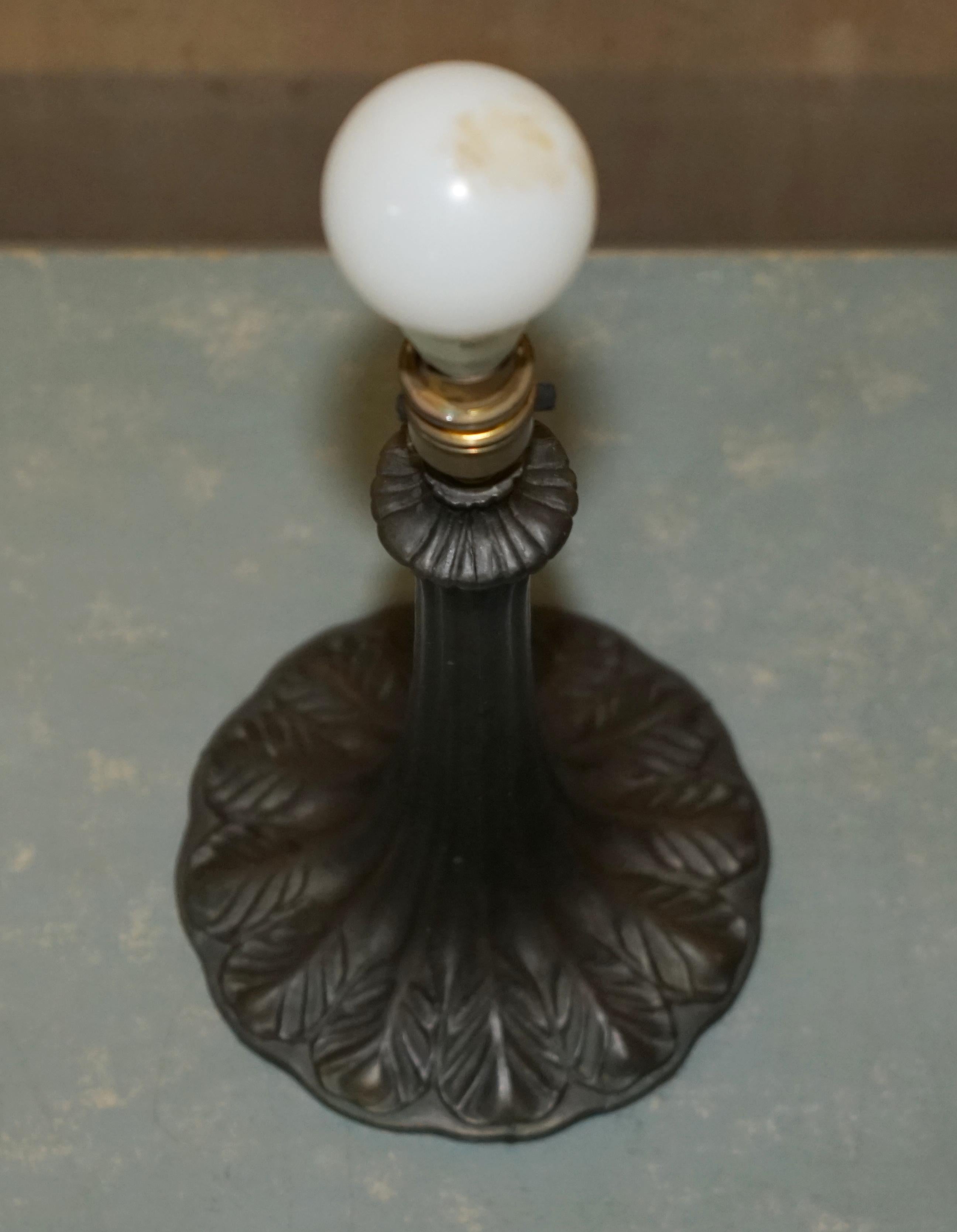 Effet bronze Paire de plaids de table vintage en tissu blanc à lambrequin style « TIFFANY & CO » avec brides à doublure en vente