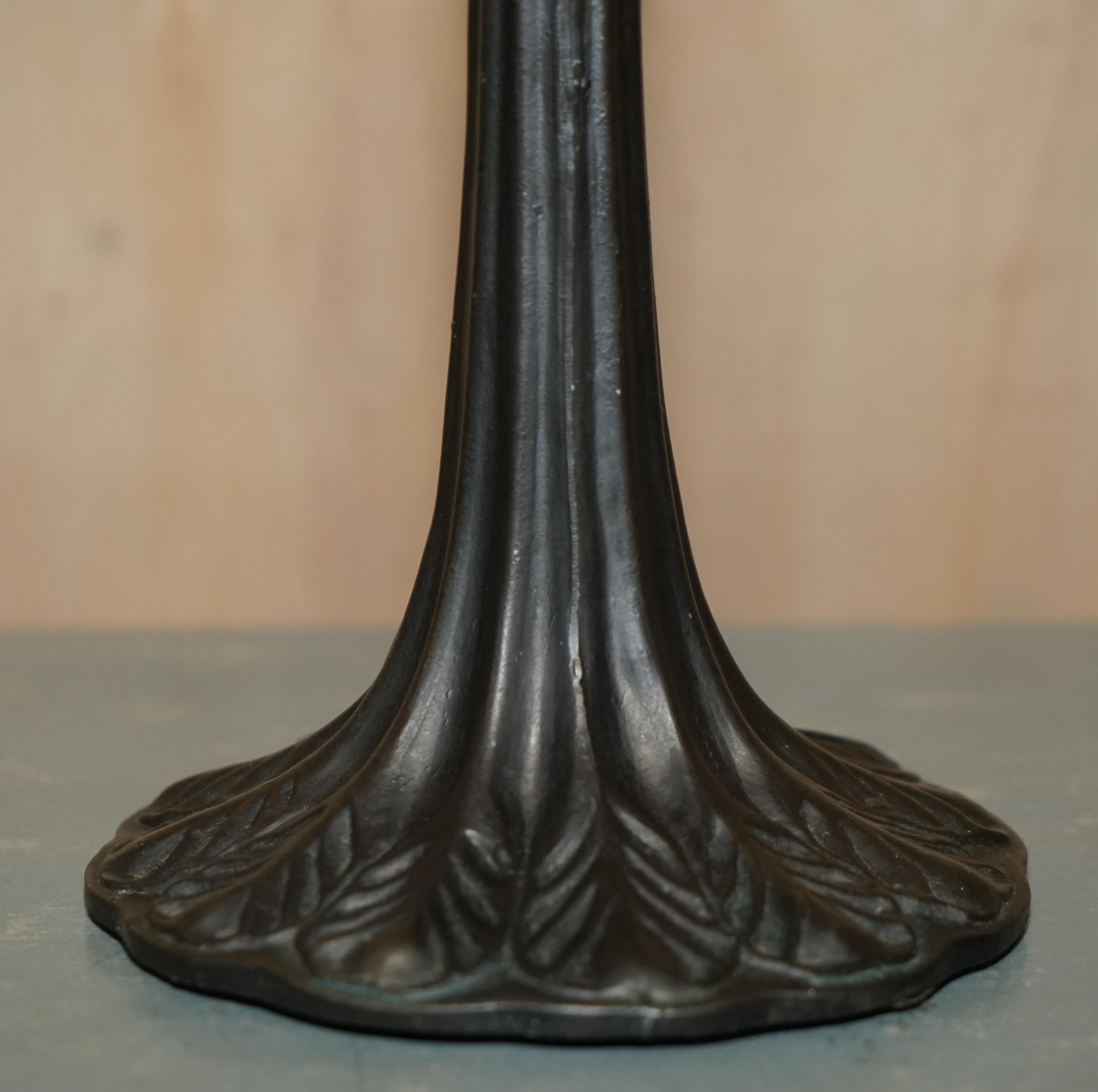 Pair of Vintage Bronzed Tiffany & Co Style Table Lamps with Lily Pad Bases In Good Condition In West Sussex, Pulborough
