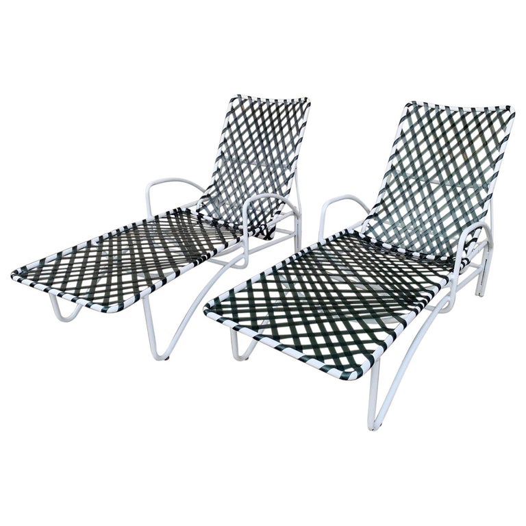 Pair Of Vintage Brown Jordan Lido Chaise Lounges With Vinyl Straps For Sale At 1stdibs