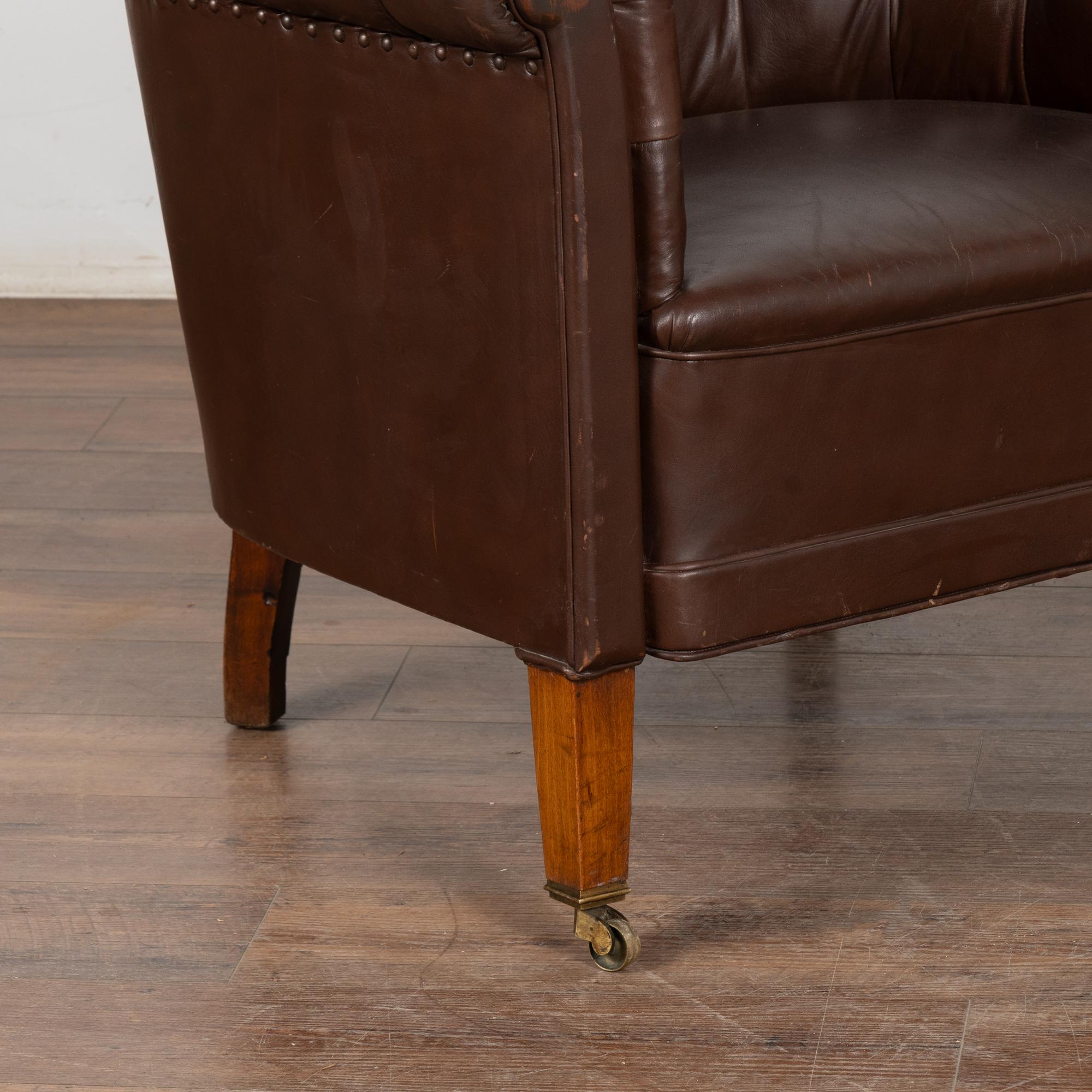 Pair of Vintage Brown Leather Club Chairs, England circa 1940 3